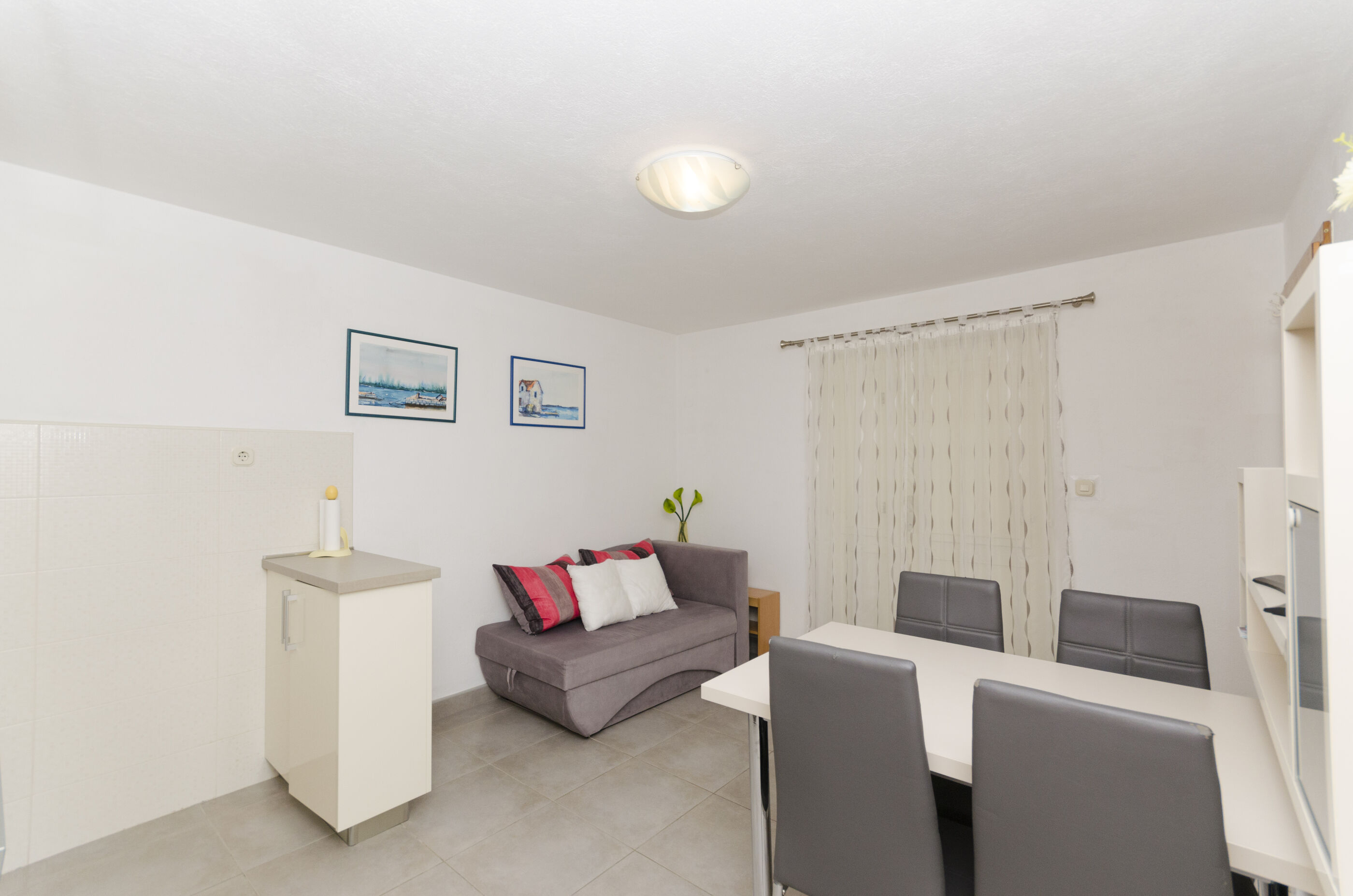 Apartments Klisović 32591-A1