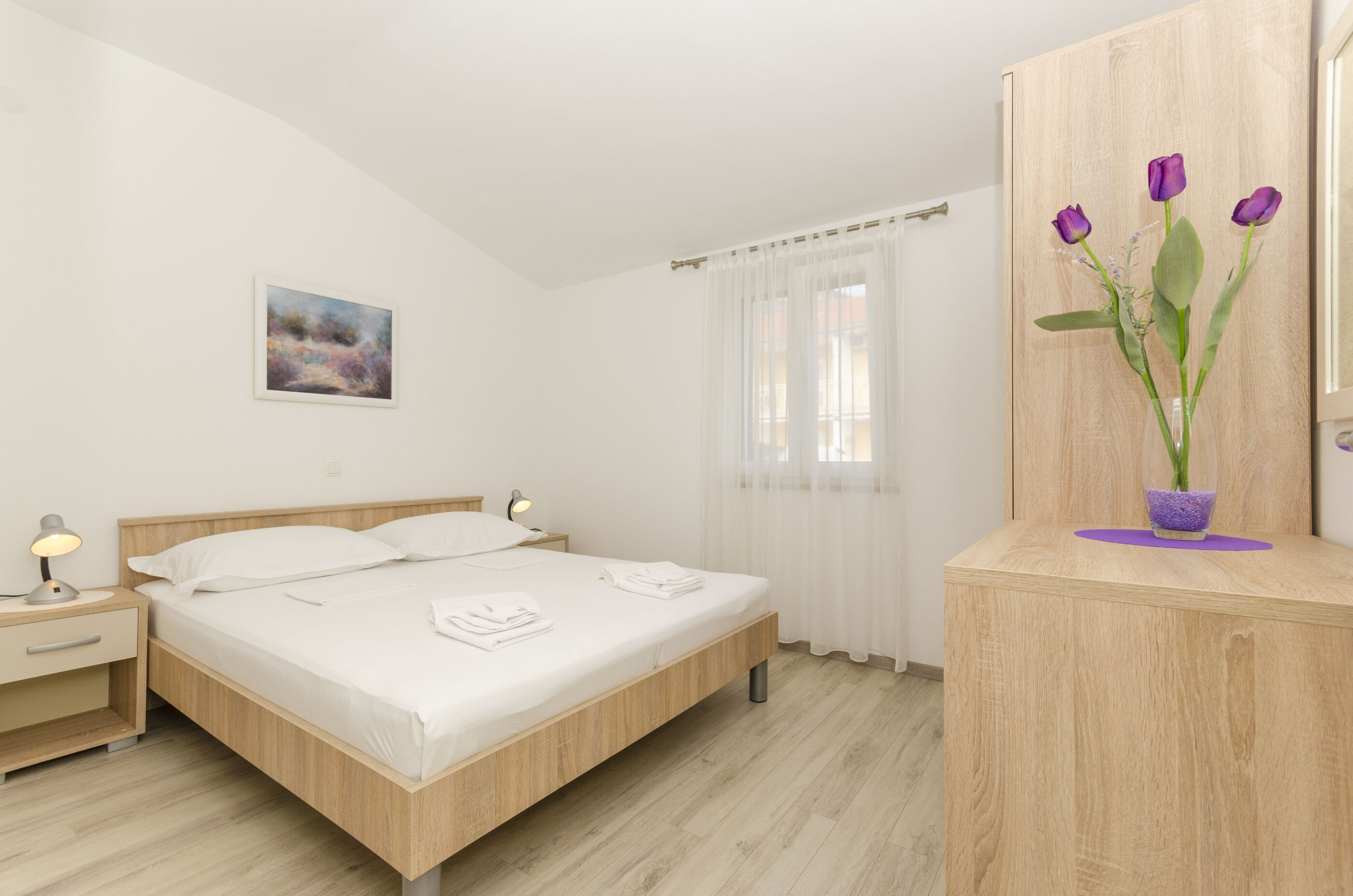 Apartments Klisović 32591-A2