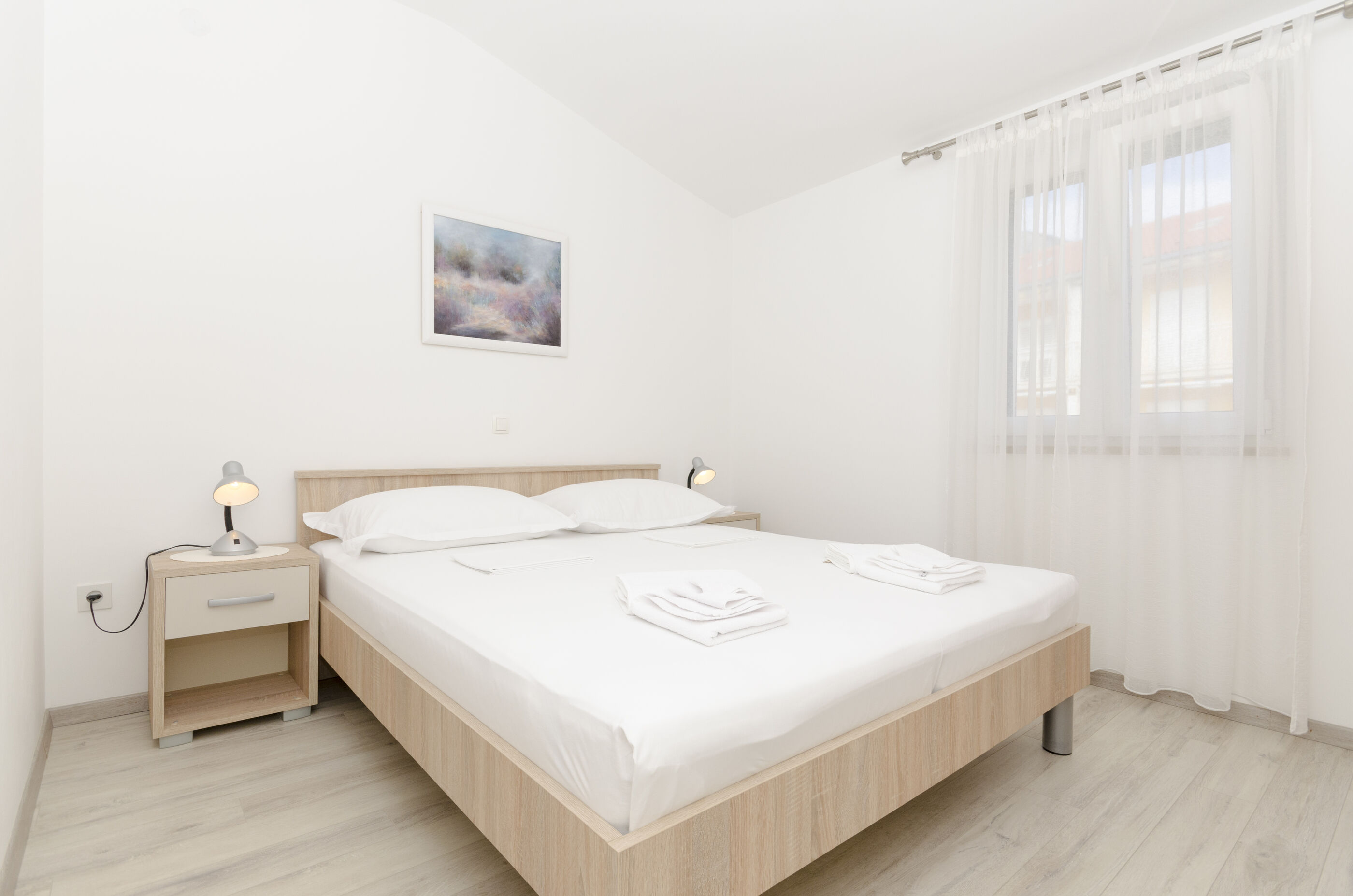 Apartments Klisović 32591-A2