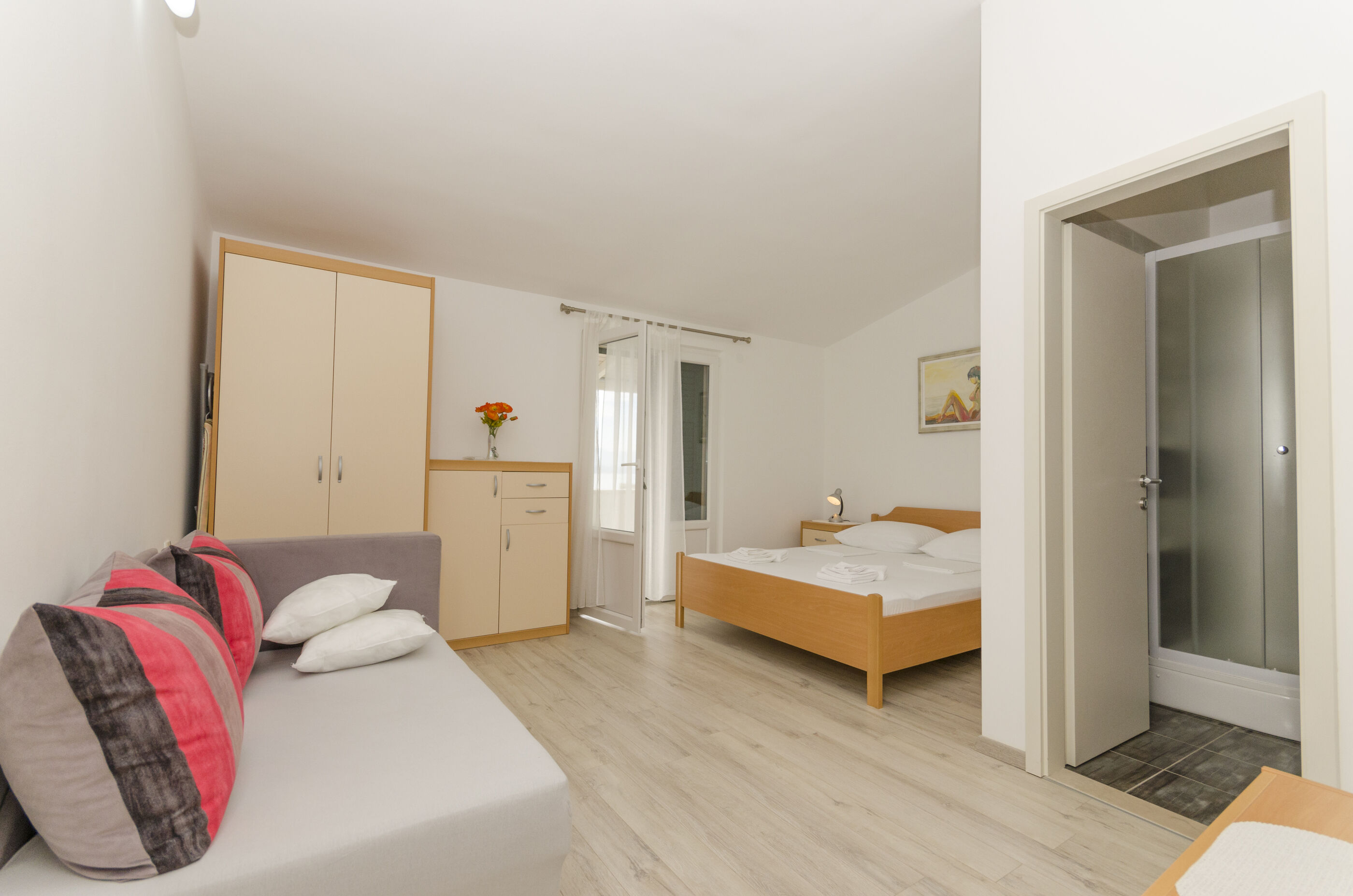 Apartments Klisović 32591-A2