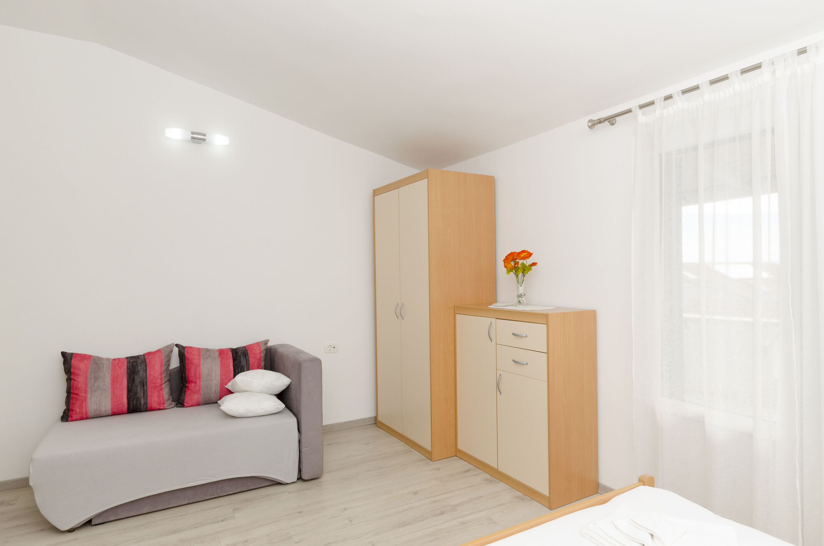 Apartments Klisović 32591-A2