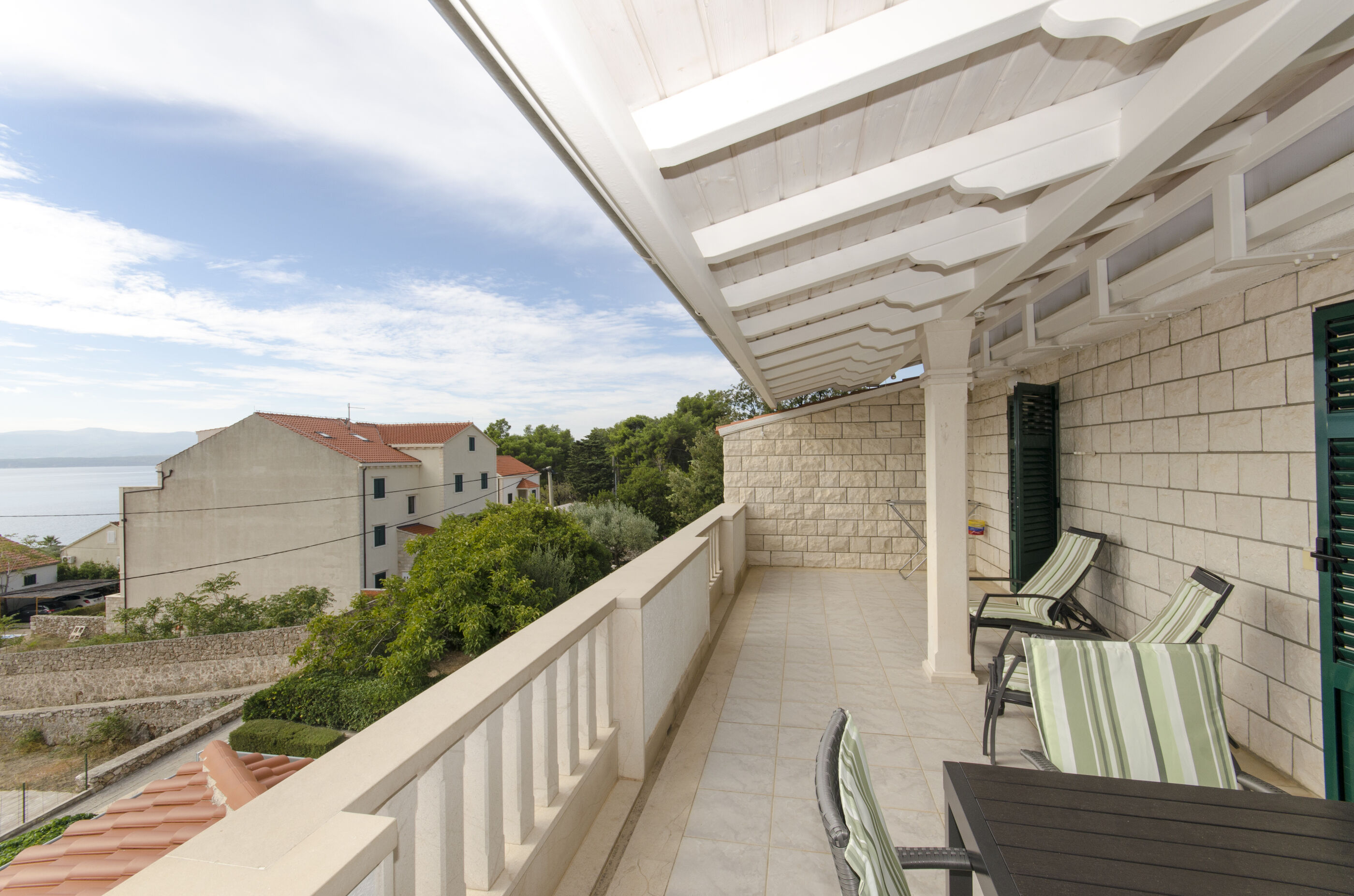 Apartments Klisović 32591-A2