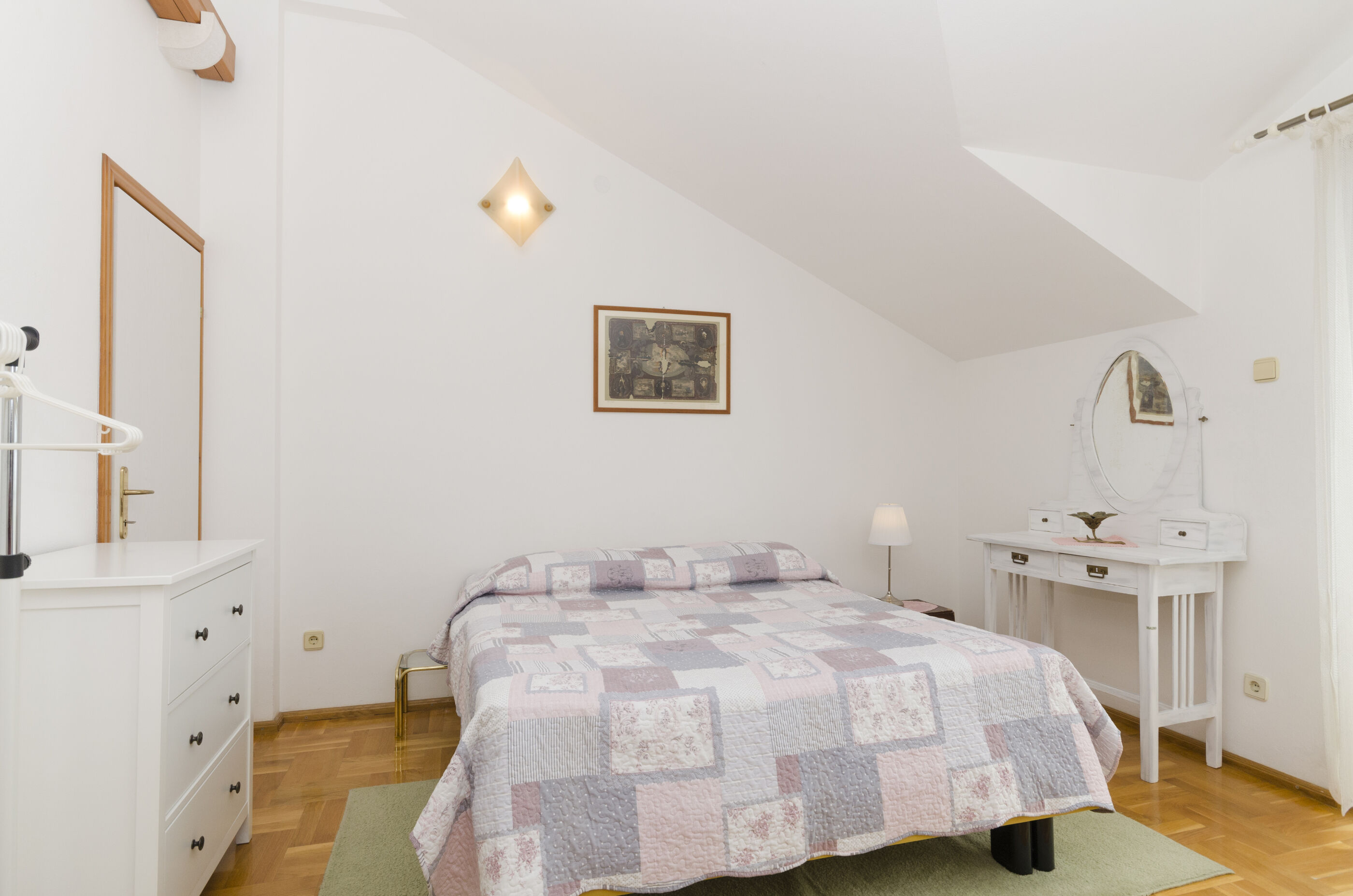 Apartment and Rooms Mate 38551-A1