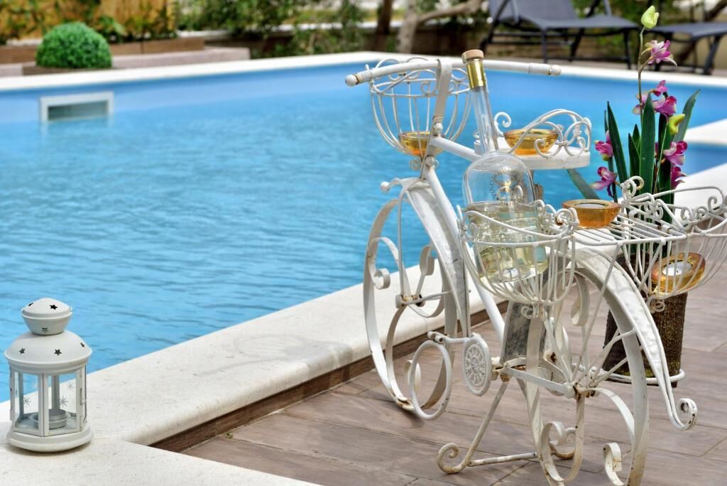 Apartments Wellness &  Beauty 90701-A1