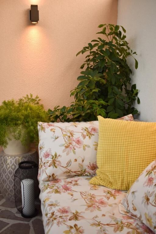 Apartments Wellness &  Beauty 90701-A1