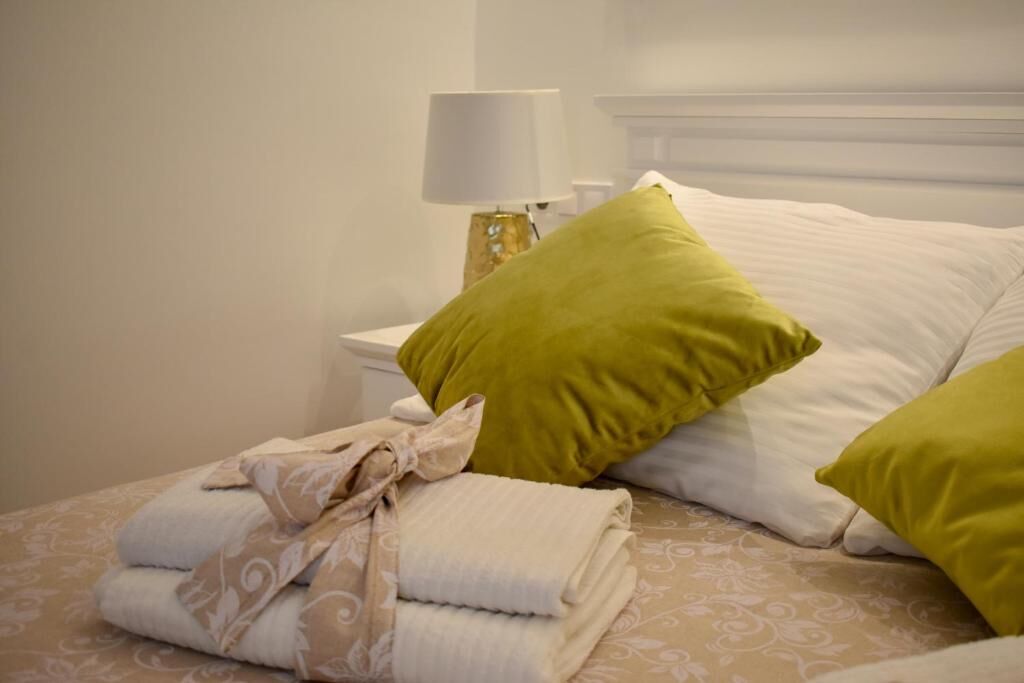 Apartments Wellness &  Beauty 90701-A1