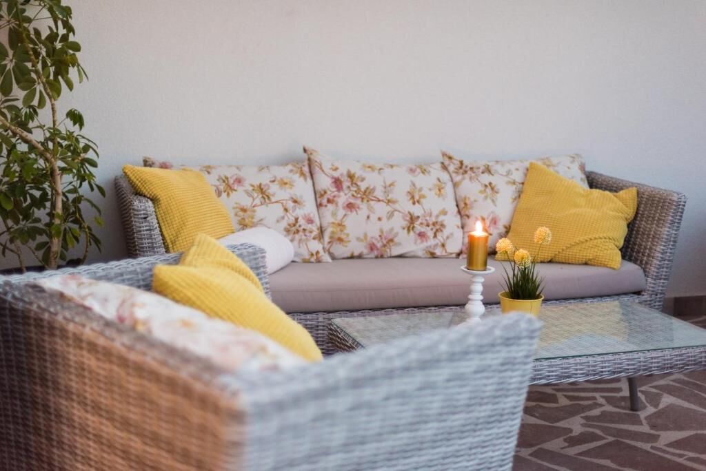 Apartments Wellness &  Beauty 90701-A1