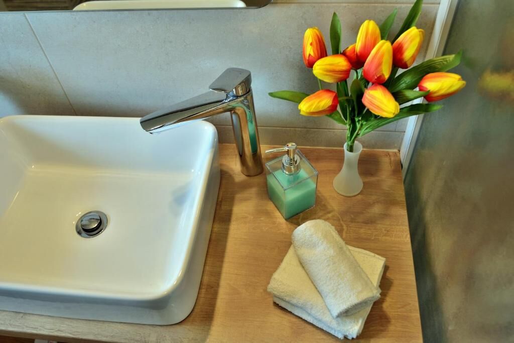 Apartments Wellness &  Beauty 90701-A2