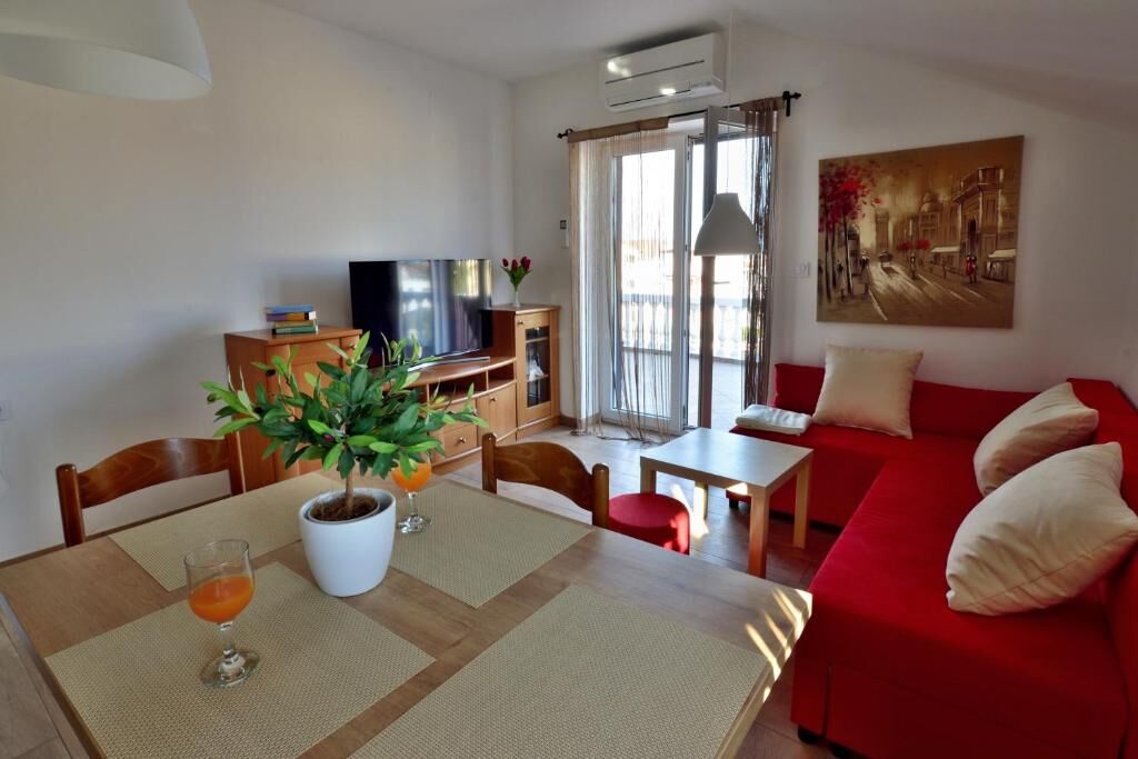 Apartments Wellness &  Beauty 90701-A3