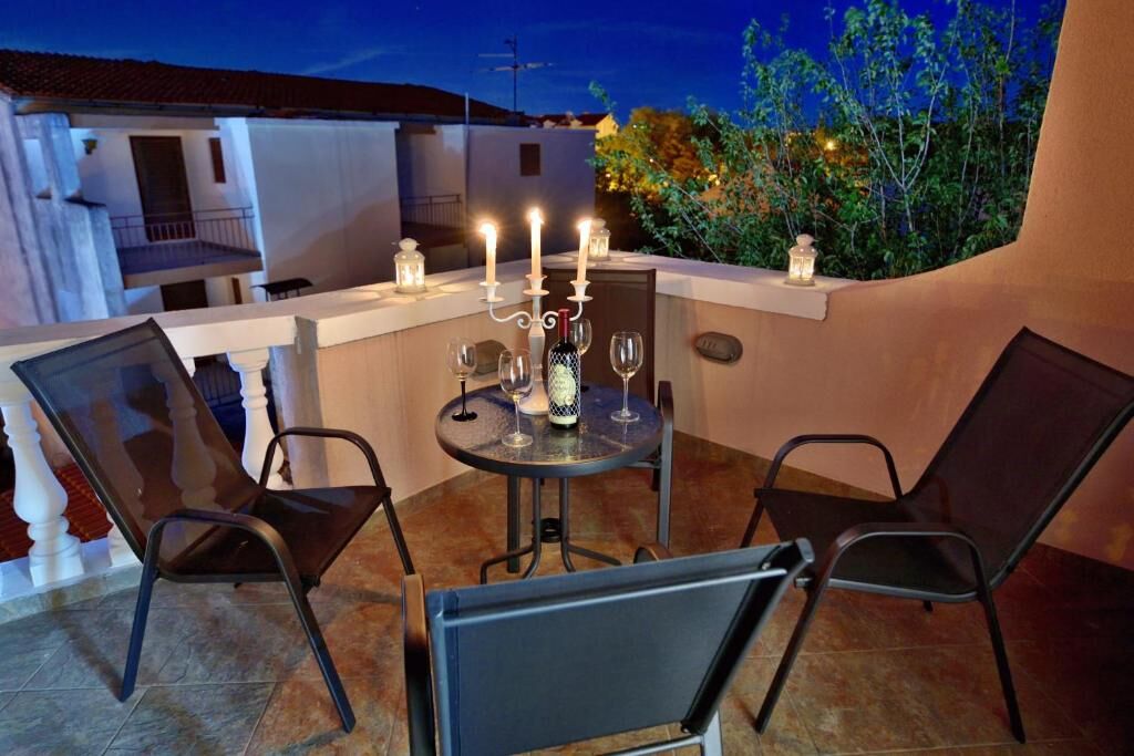 Apartments Wellness &  Beauty 90701-A3