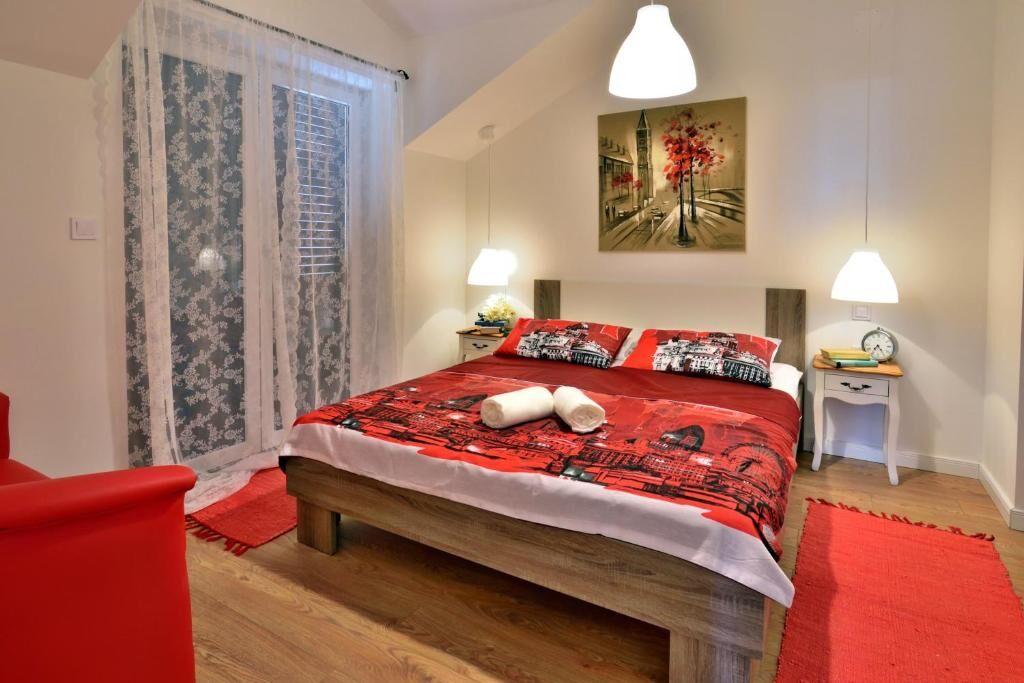 Apartments Wellness &  Beauty 90701-A3