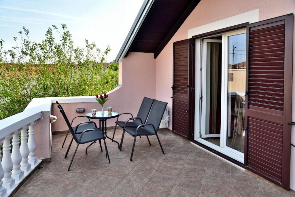 Apartments Wellness &  Beauty 90701-A3