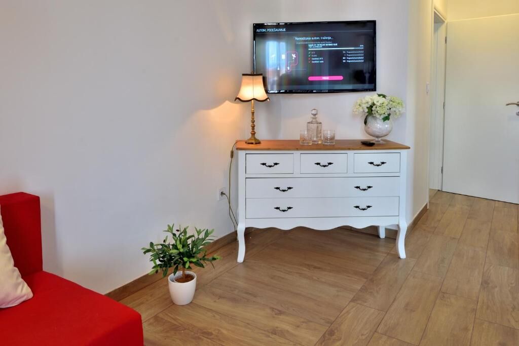 Apartments Wellness &  Beauty 90701-A3