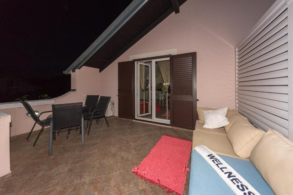 Apartments Wellness &  Beauty 90701-A3