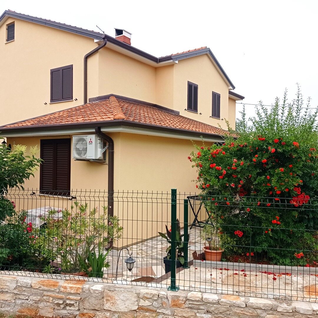 Apartments Graziella Zambratija 90323-A2