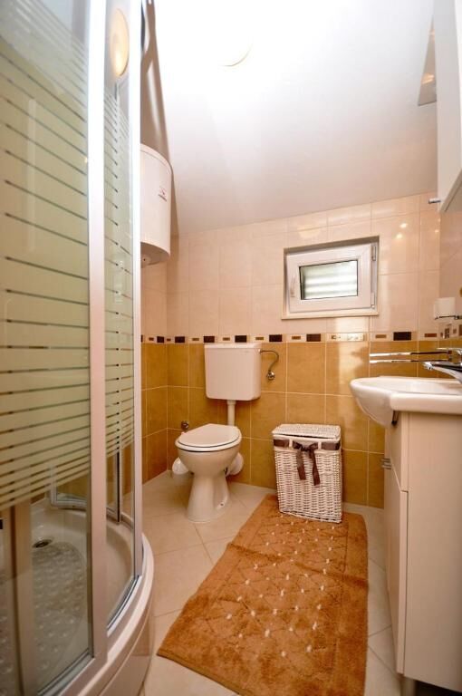 House Bože 44841-K1