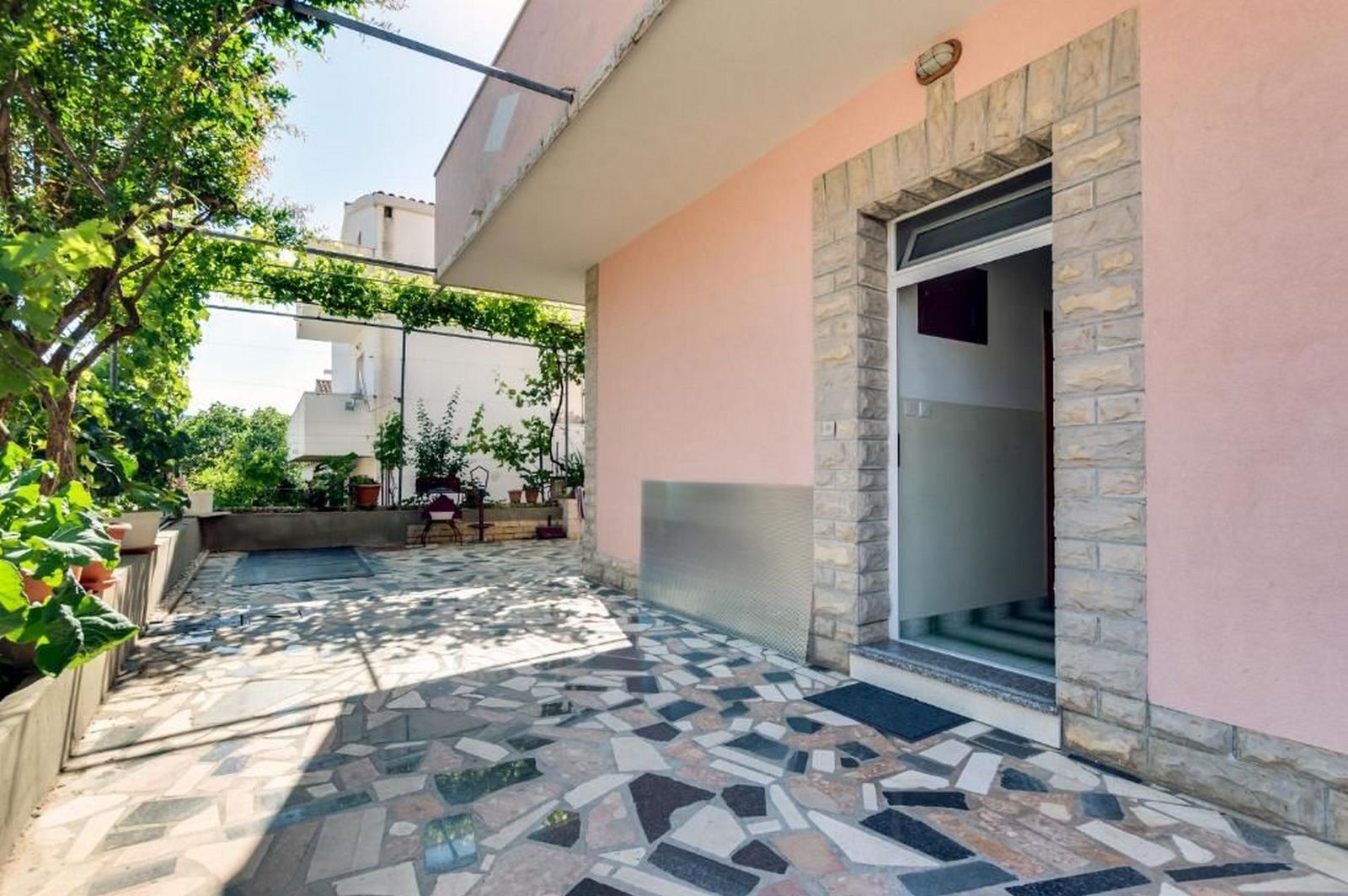 Apartments Prkačin 74161-A1