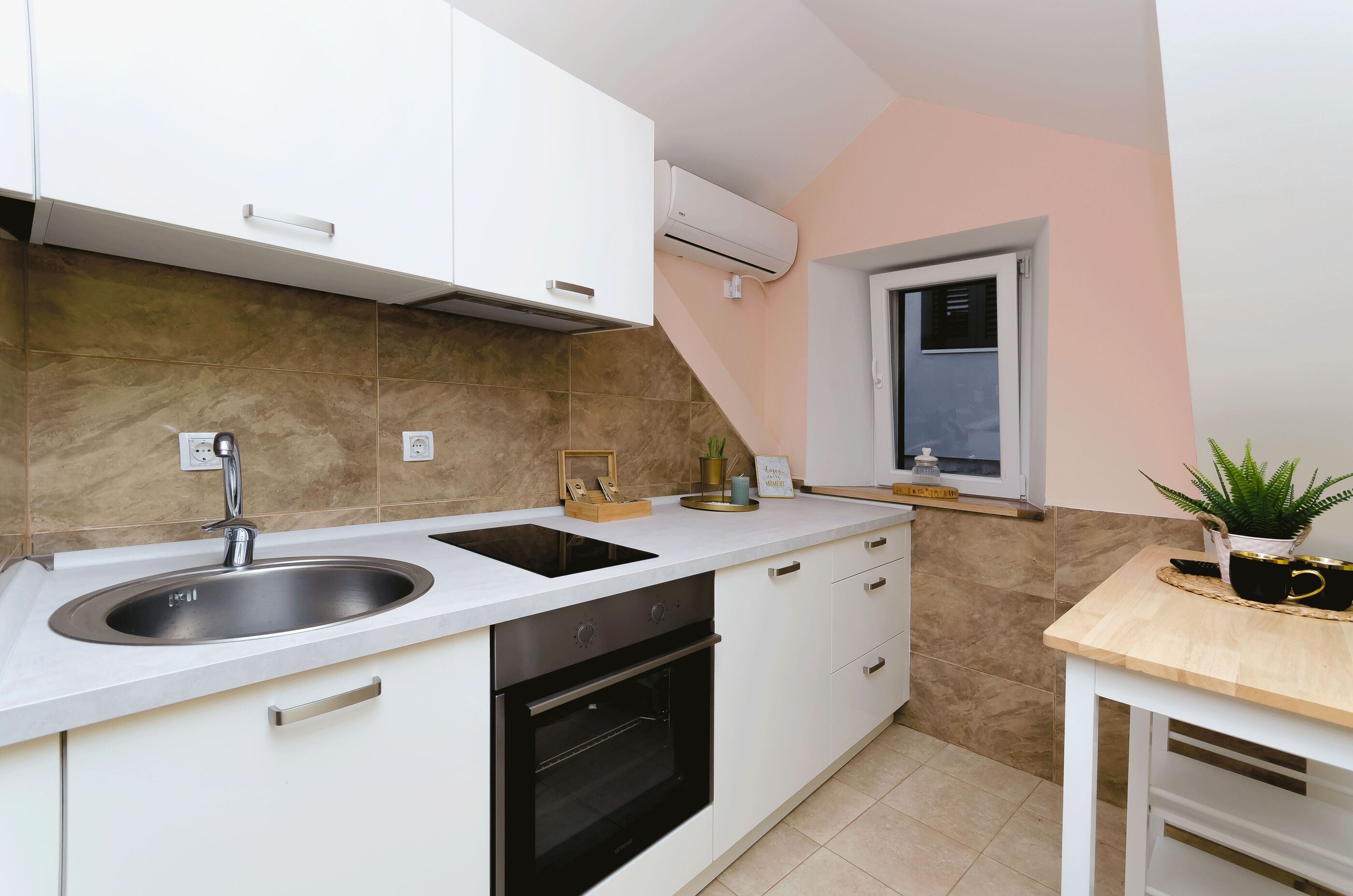 Apartment Stone apartment in center 90691-A1