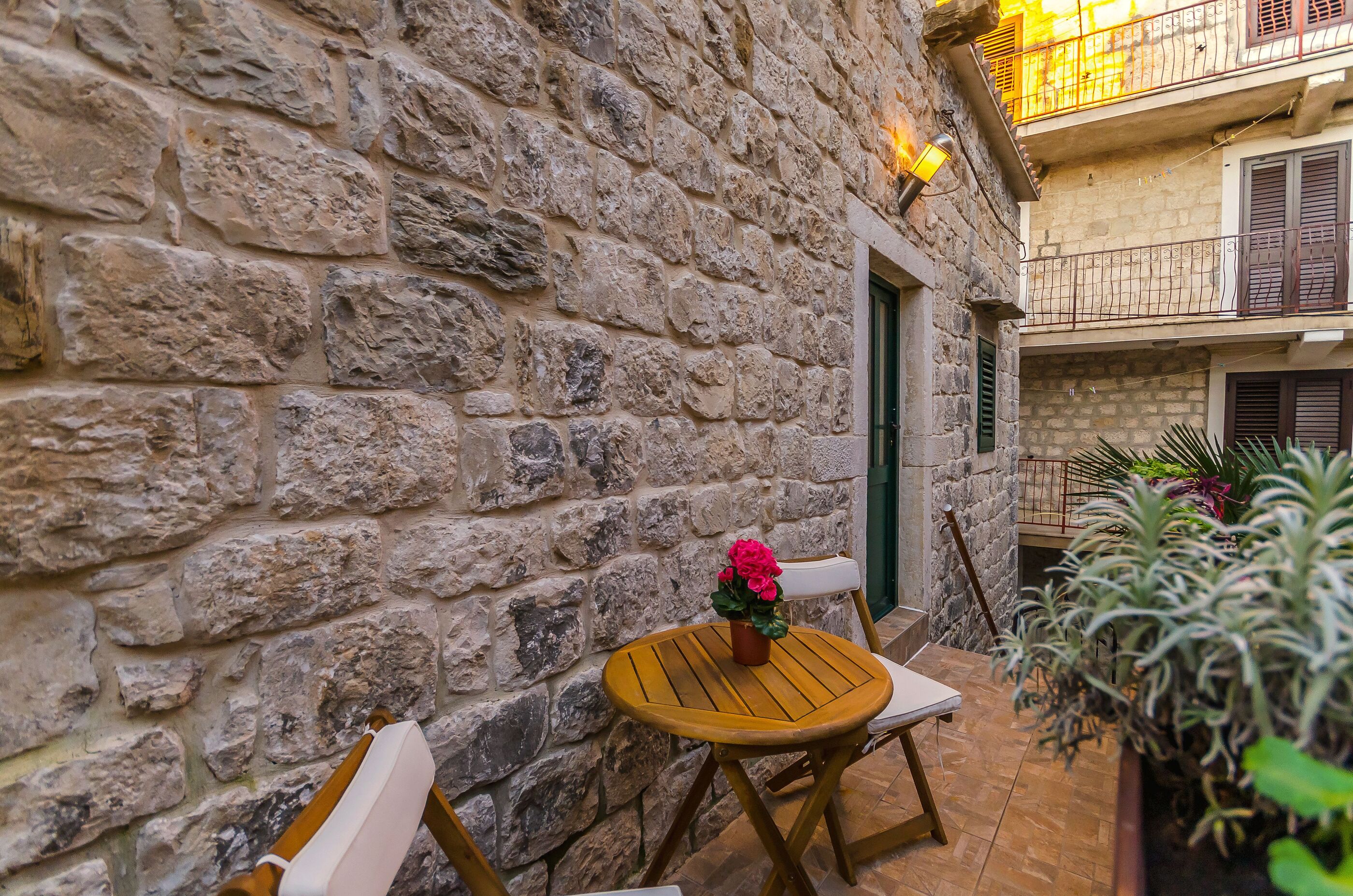 Apartment Stone apartment in center 90691-A1