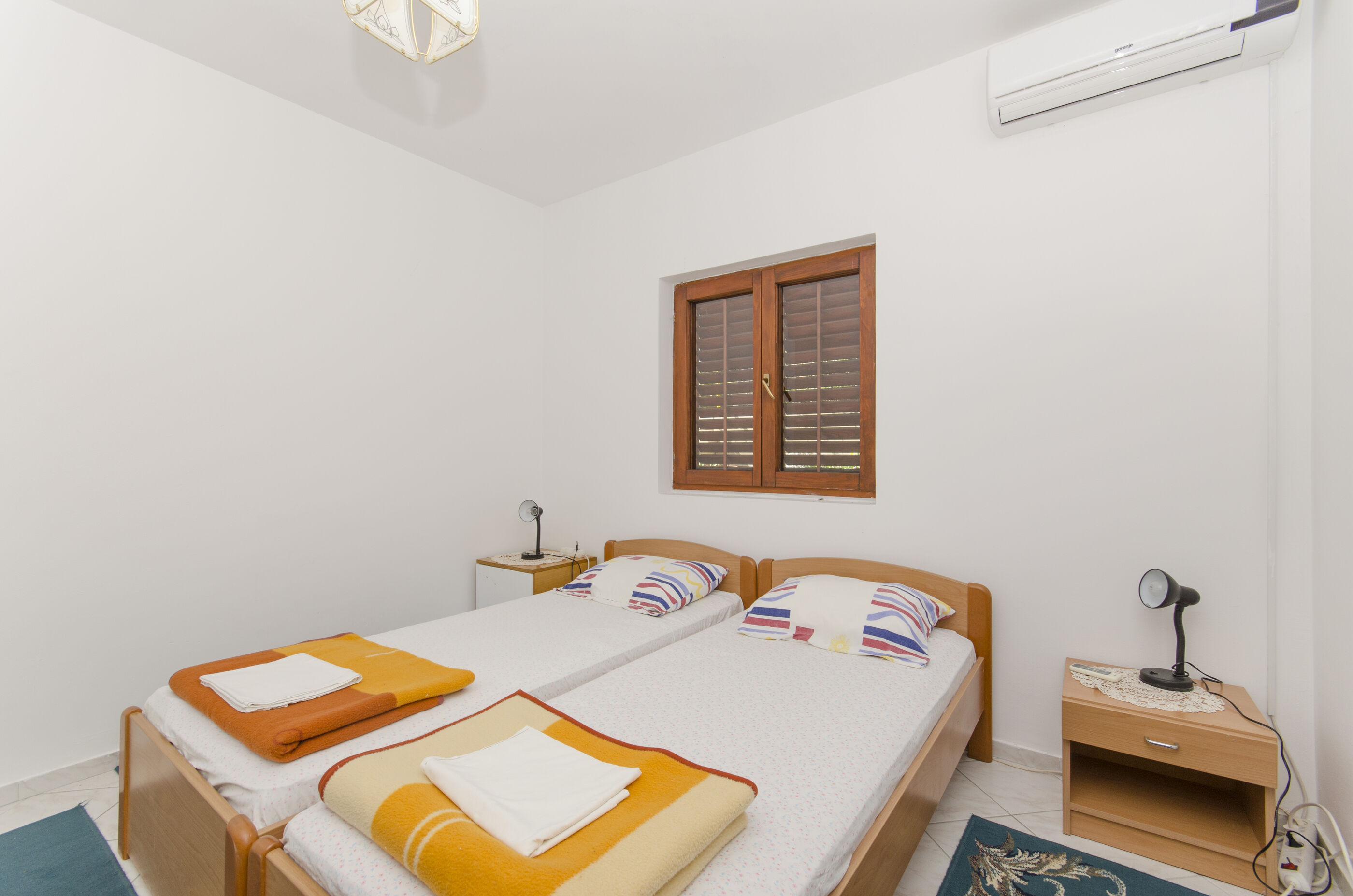 Apartments and Rooms Nike 50271-S1