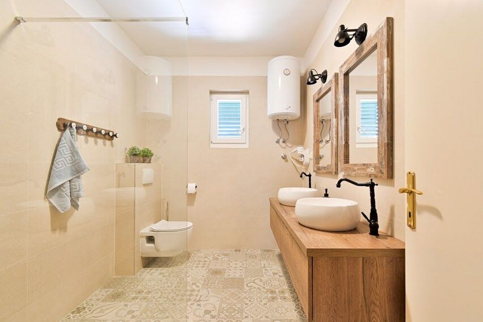 Apartments Mirko 30361-A1