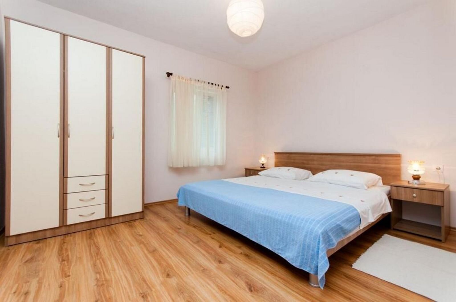 Apartments Mladen 45211-A1