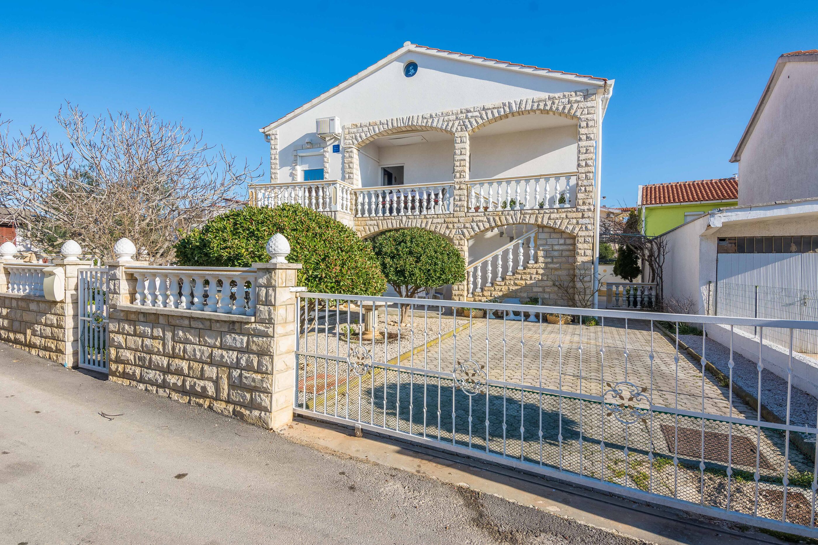 Apartment Kikas Accommodation in Vir