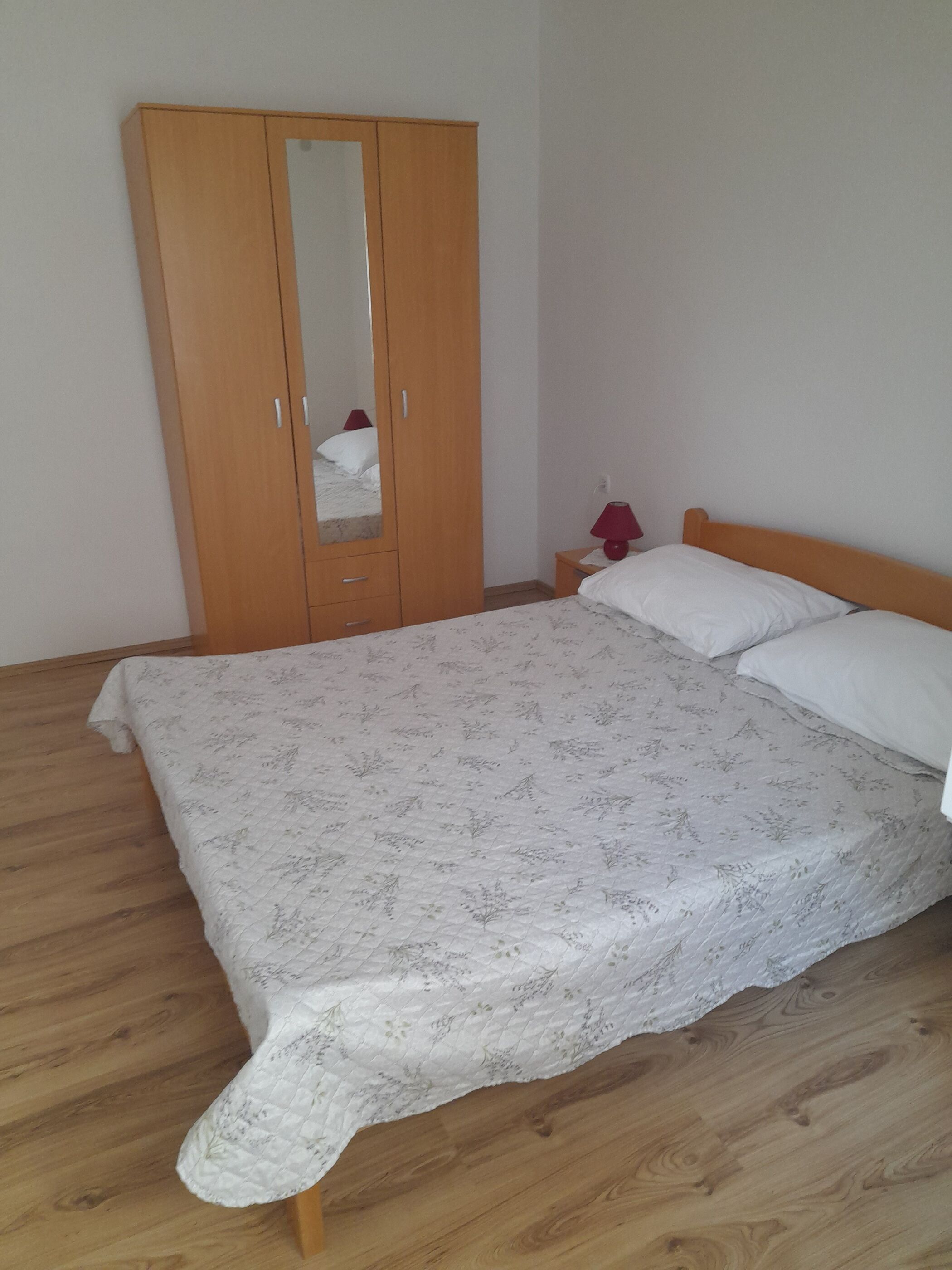 Apartment Moonstone 90781-A1