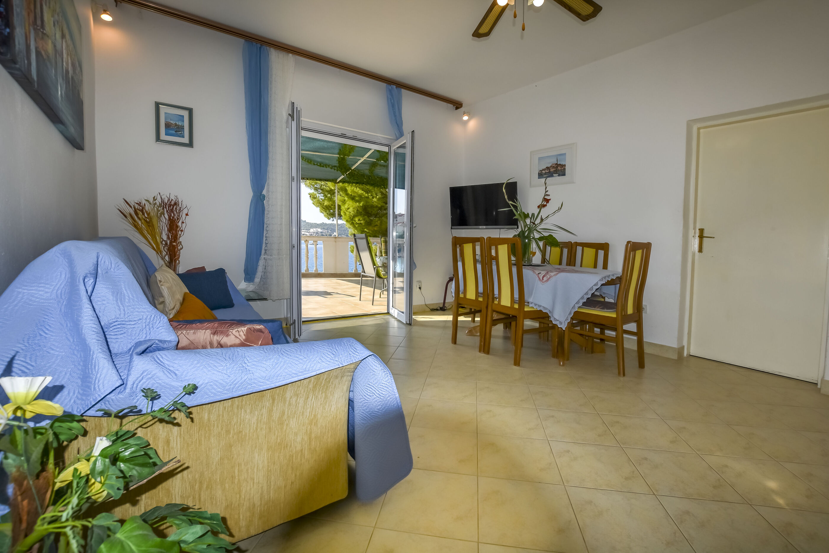 Apartments Krešimir 21771-A1