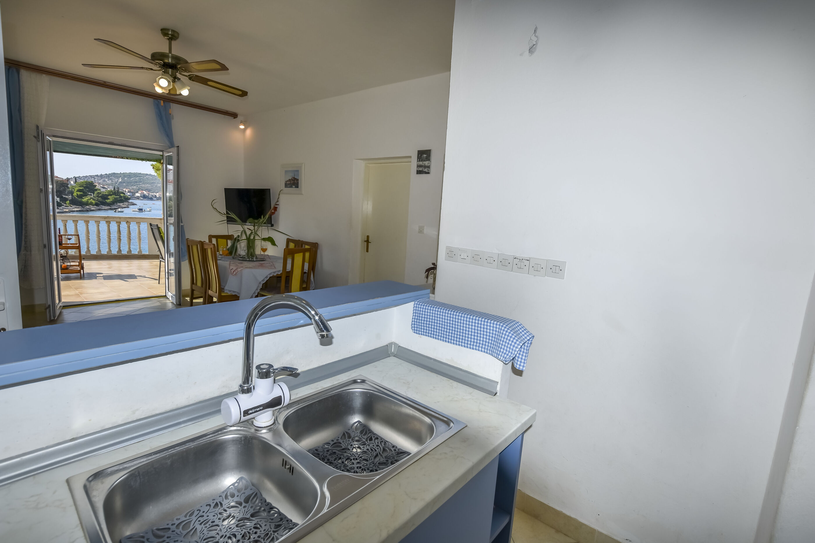 Apartments Krešimir 21771-A1