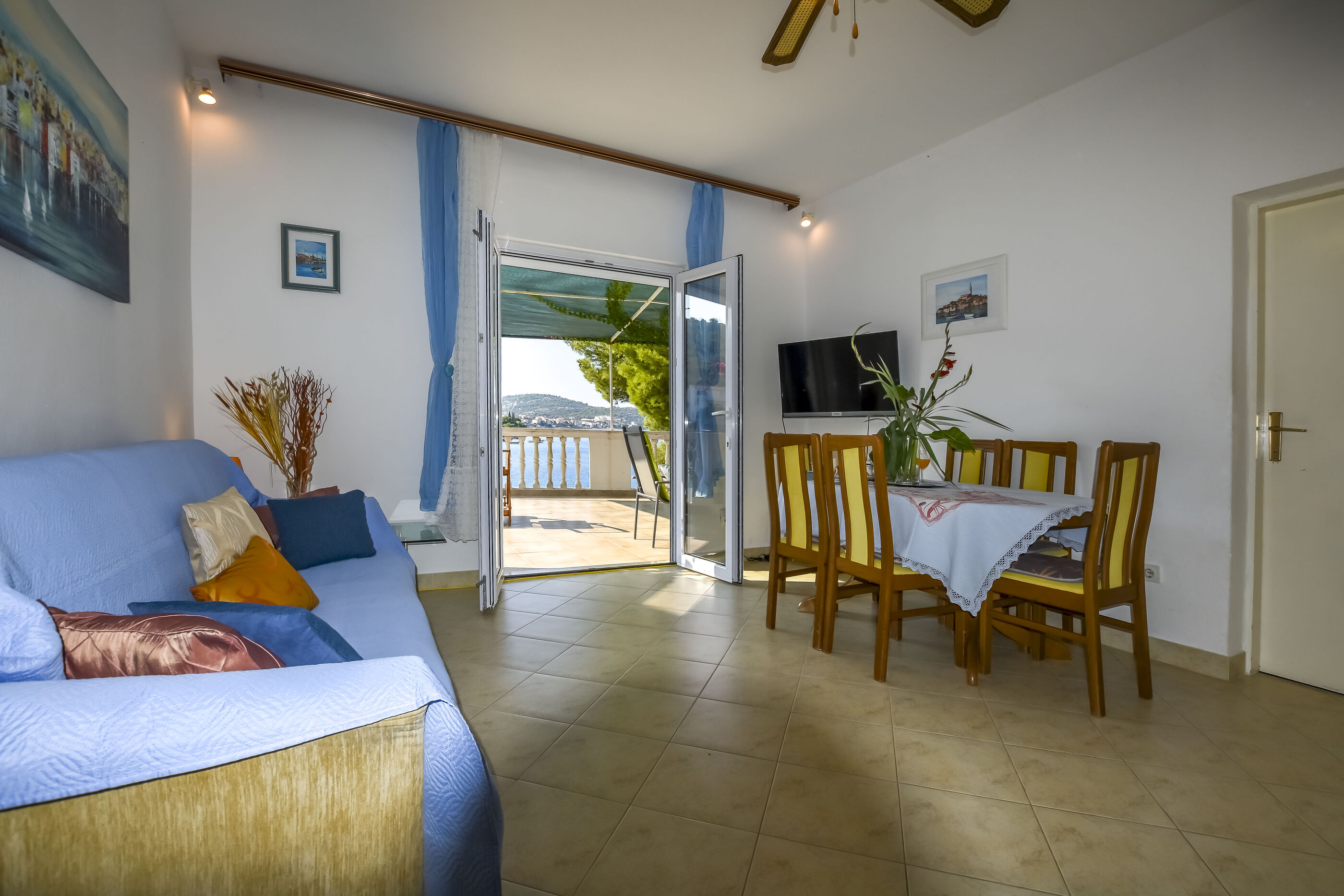 Apartments Krešimir 21771-A1
