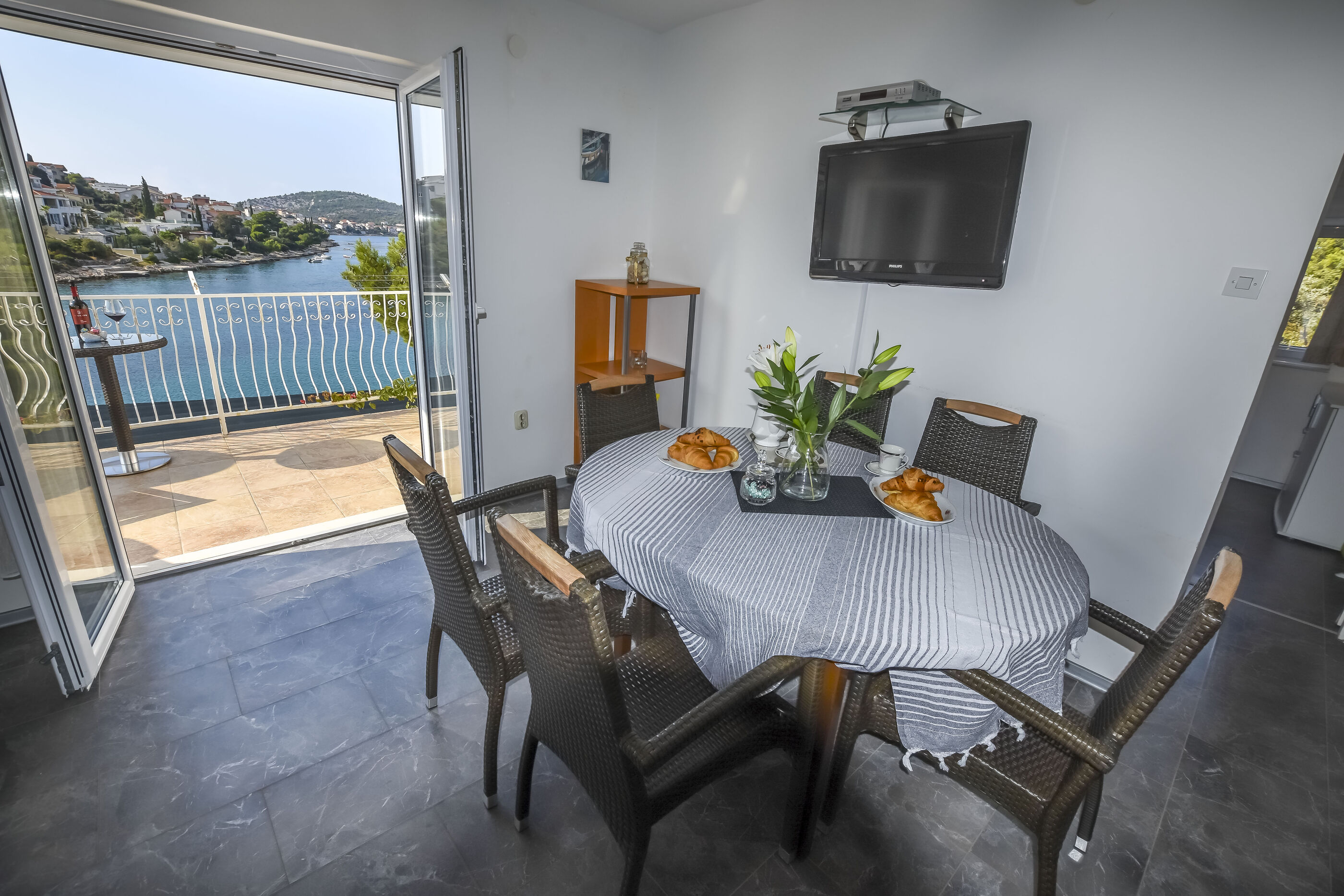 Apartments Krešimir 21771-A2
