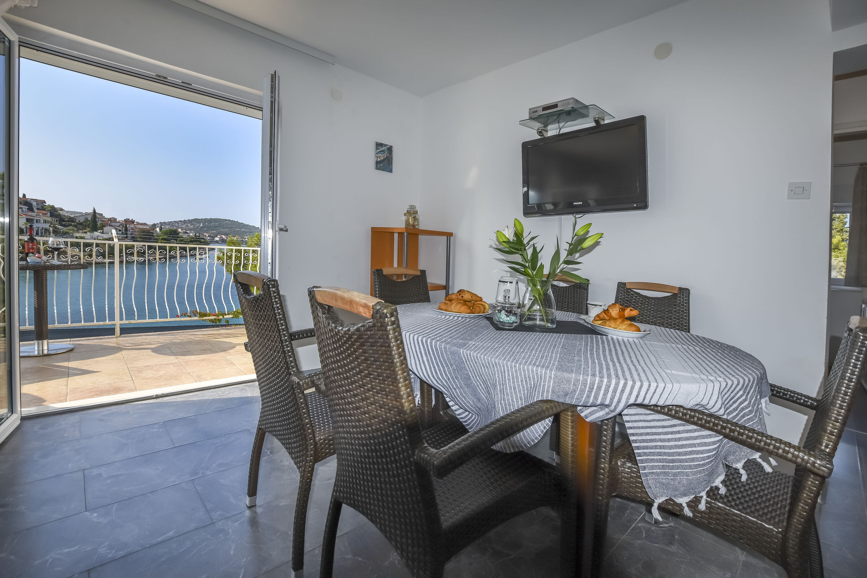 Apartments Krešimir 21771-A2