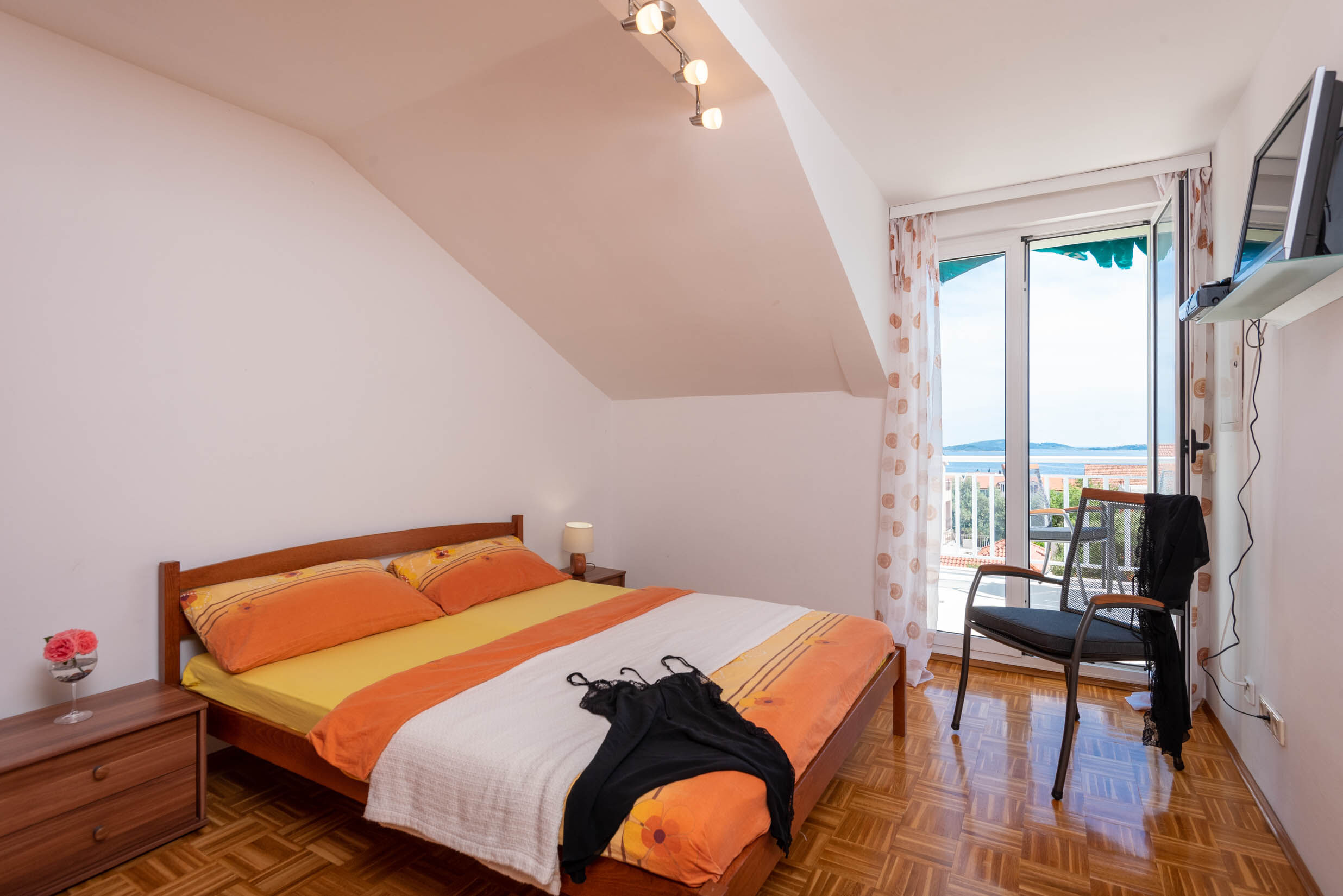 Apartments Grozdana 33551-A1