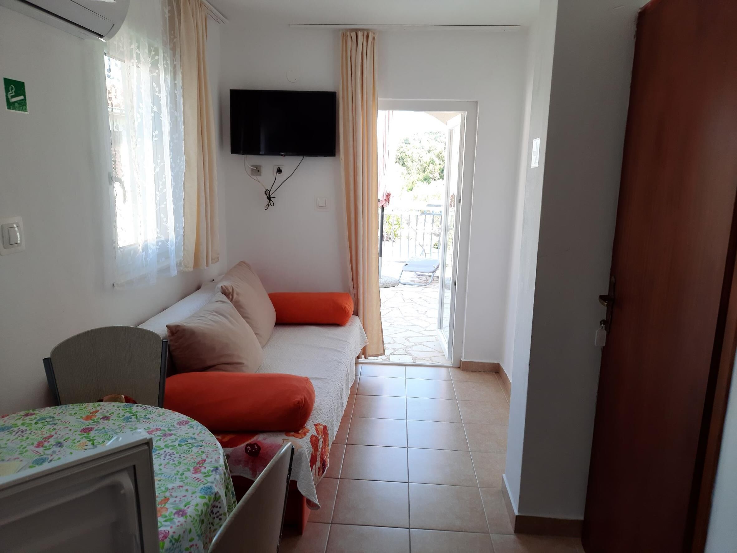 Apartments Kardaš 21751-A2