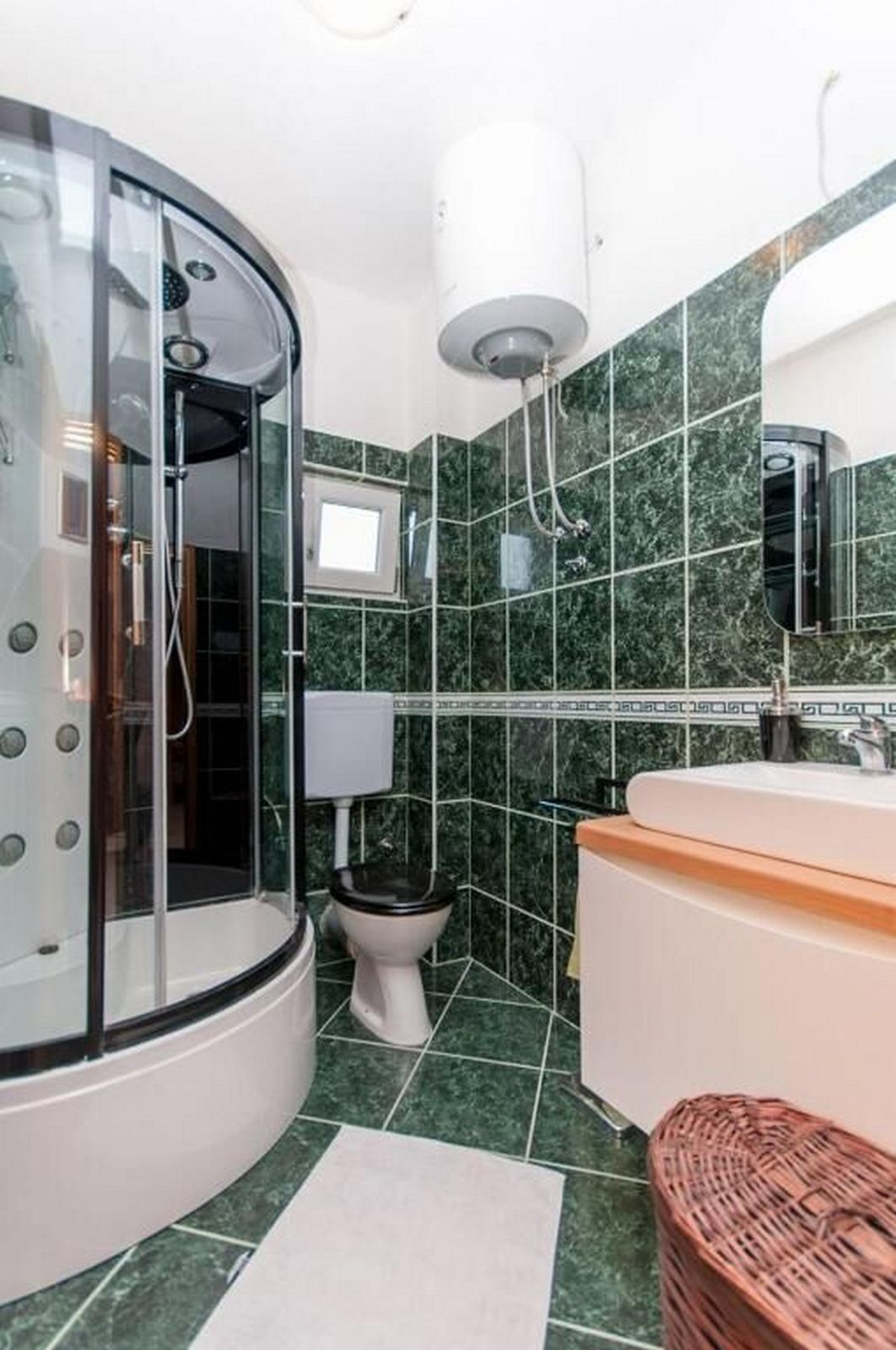 Apartments Mladen 45211-A2