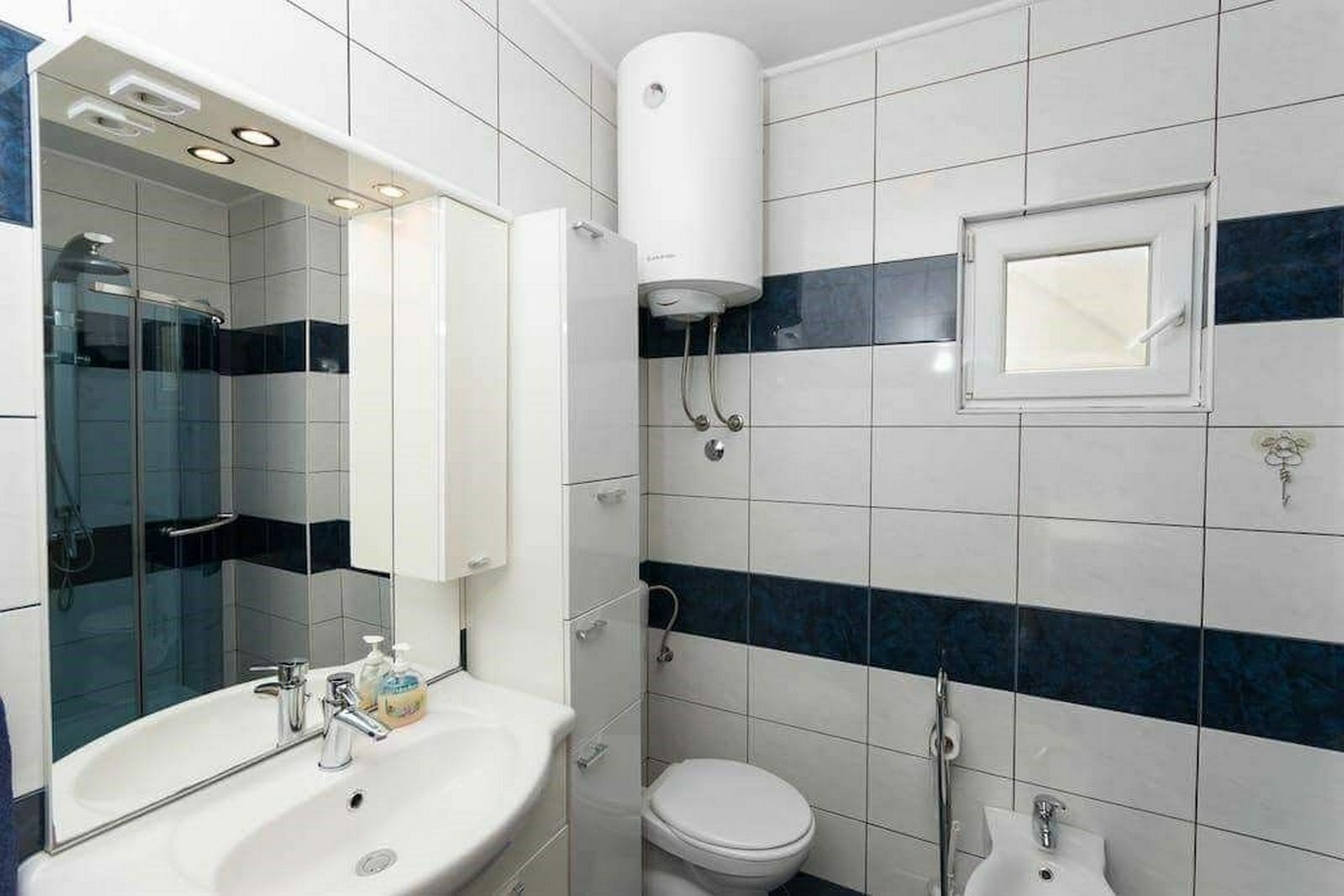 Apartment Nikolina 40261-A1