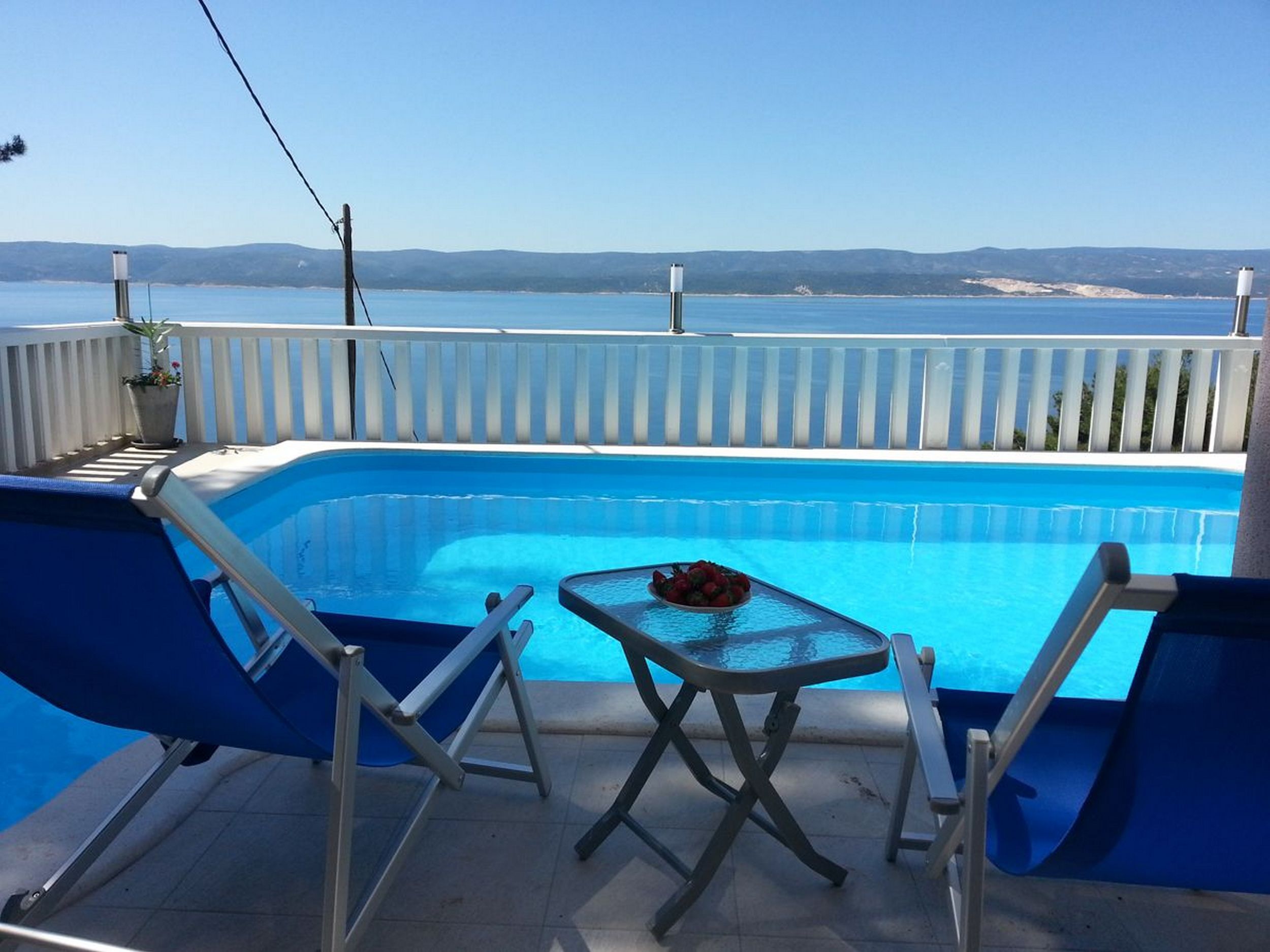 Apartments Adriatic Blue with pool A1