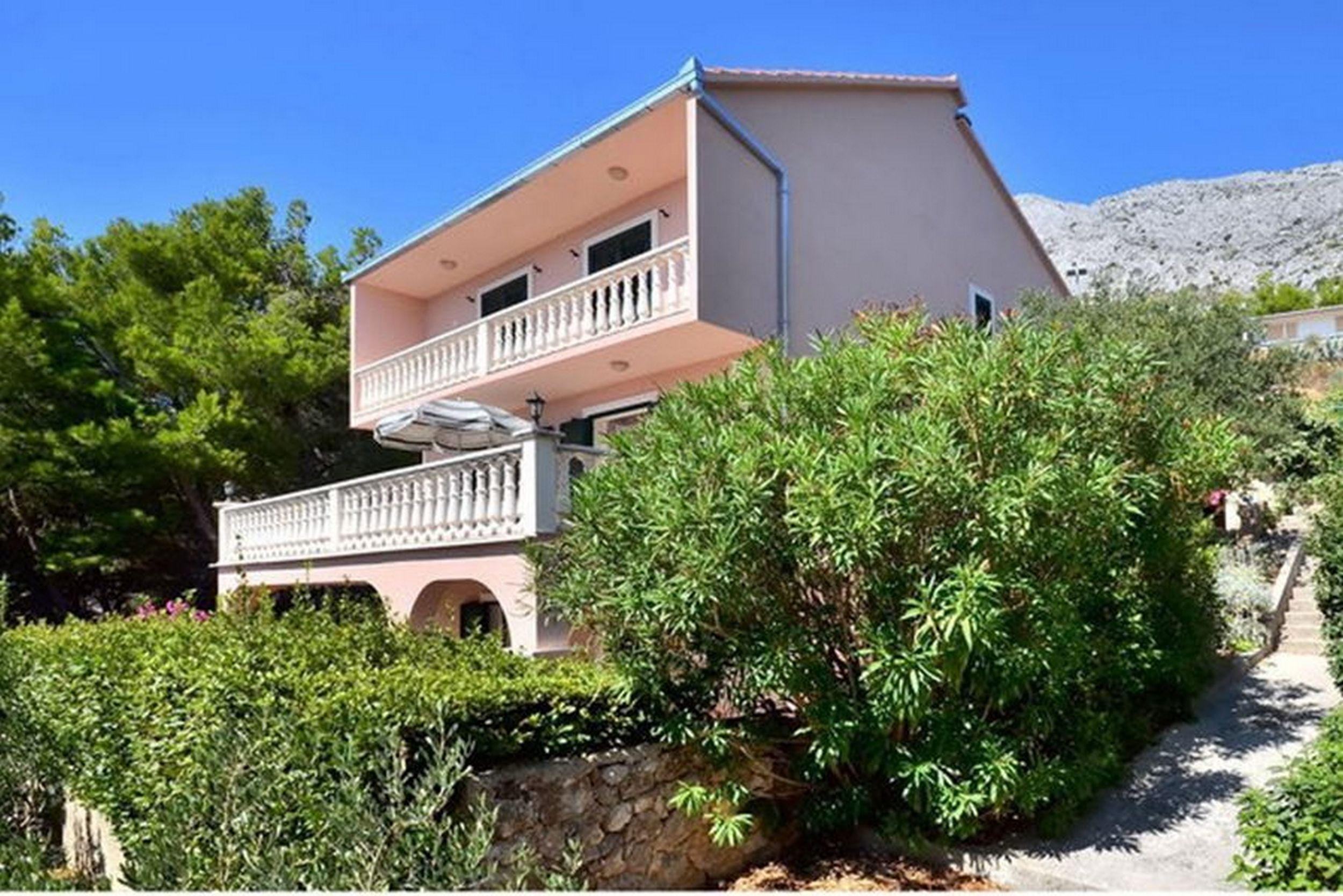 House Ivan 39941-K1