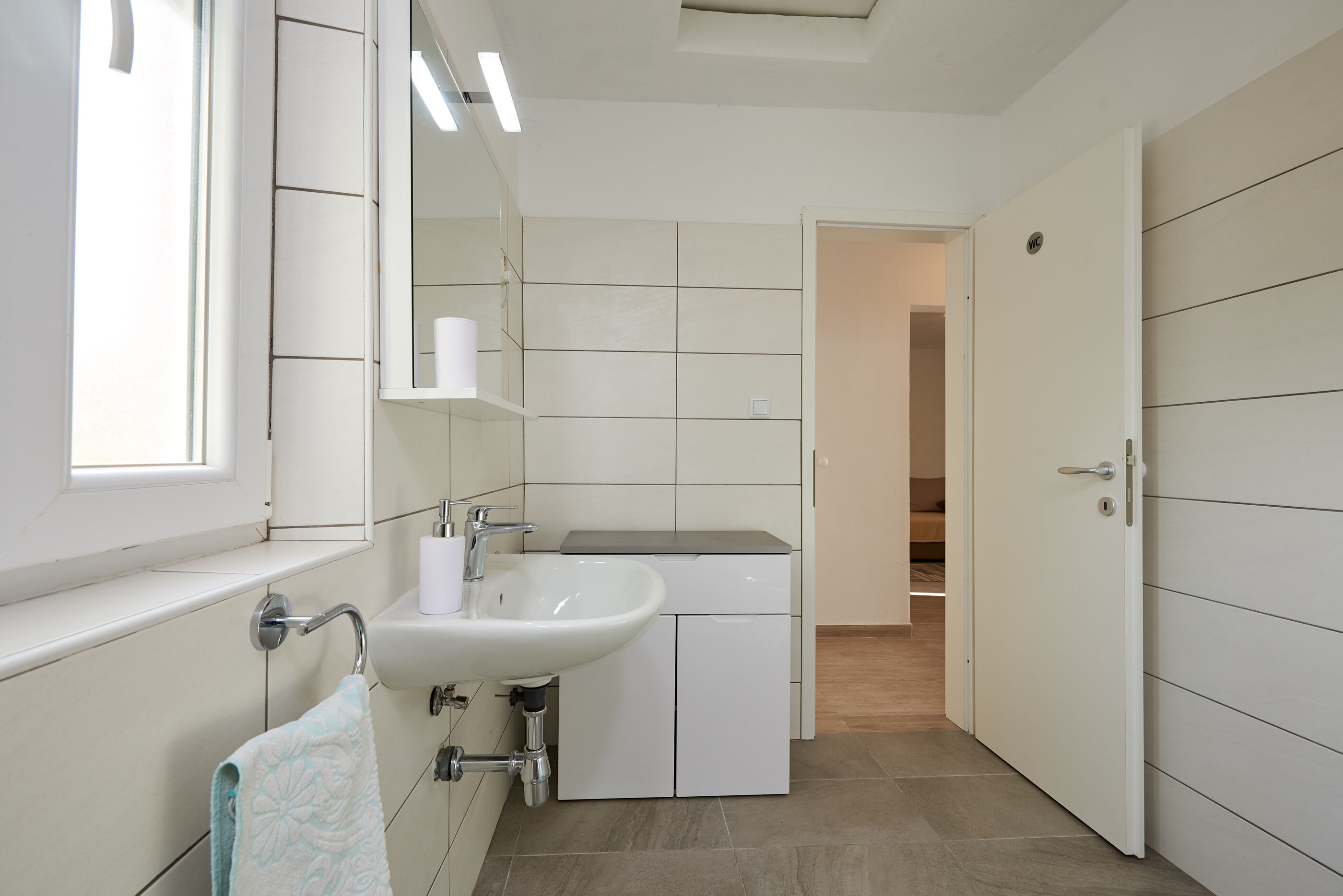 House Dvor 91031-K1