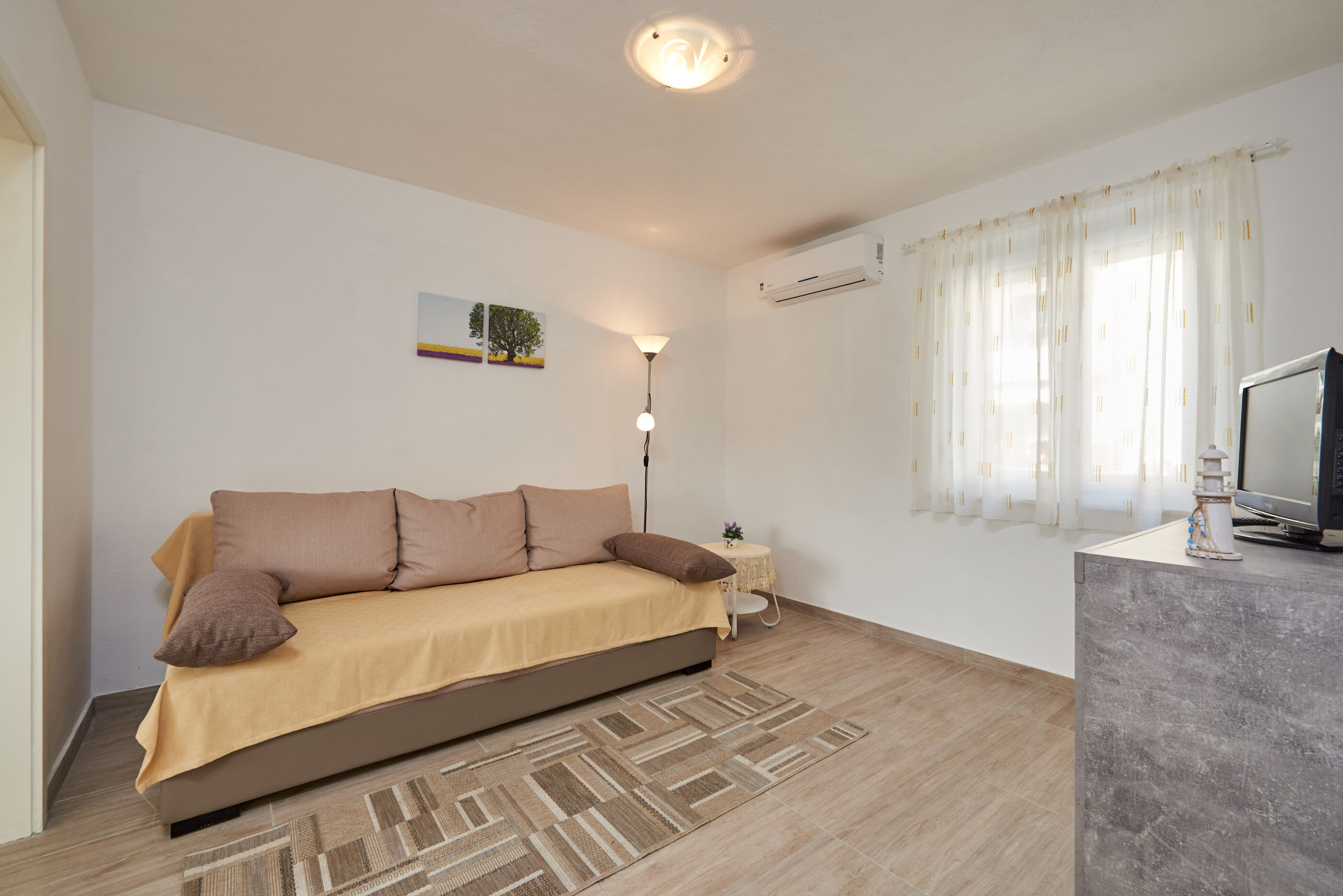 House Dvor 91031-K1