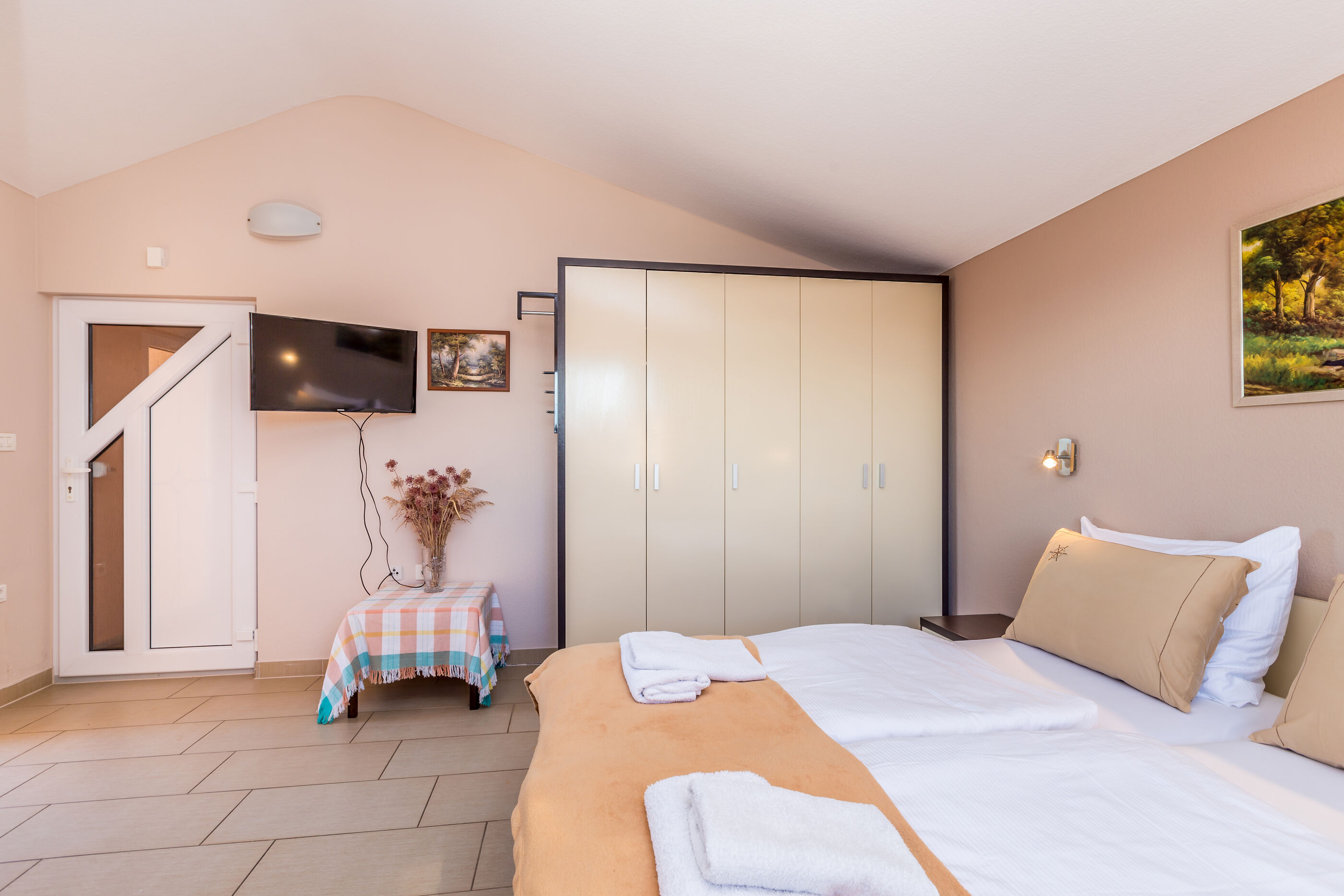 Apartments Ana 15491-A2