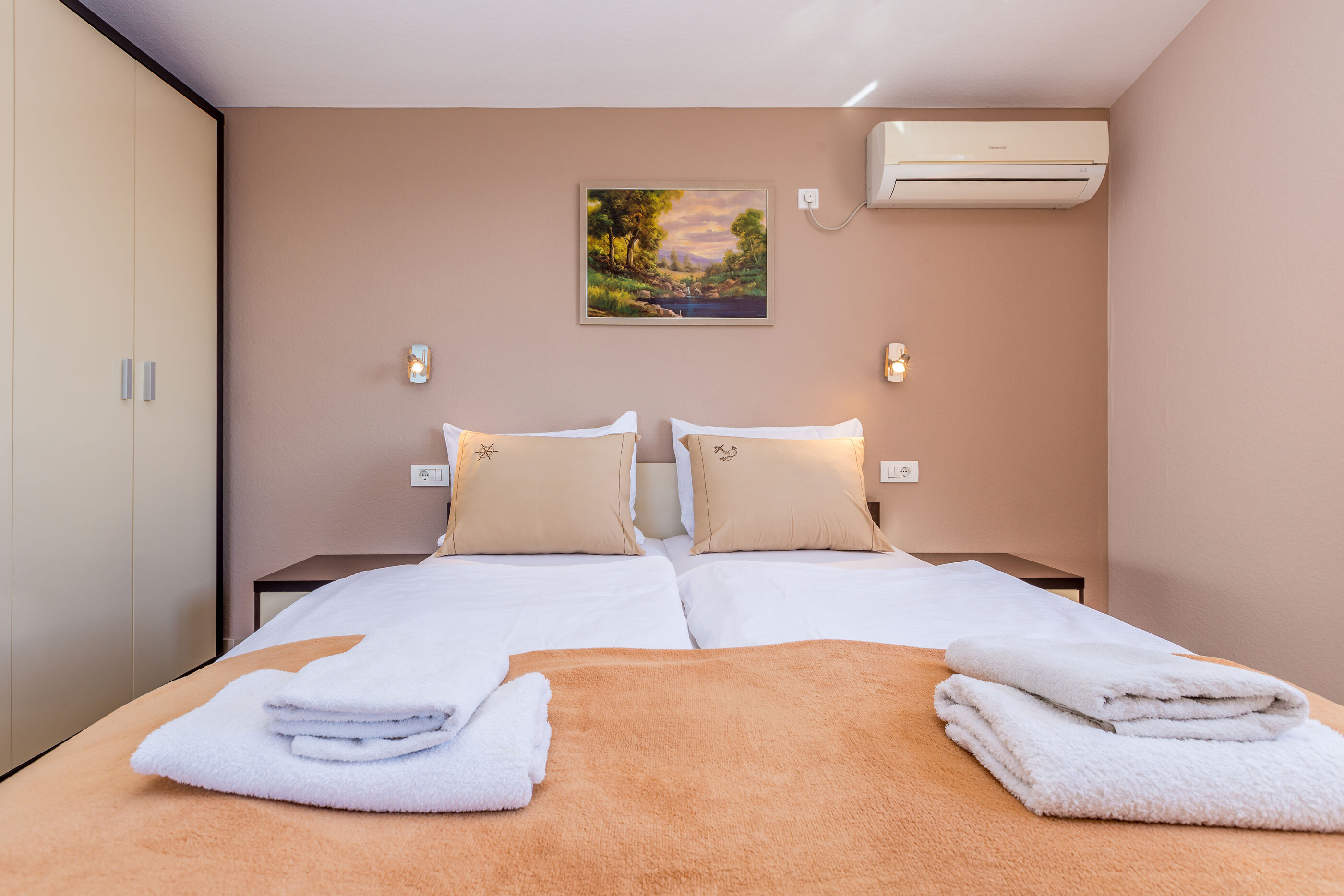 Apartments Ana 15491-A2