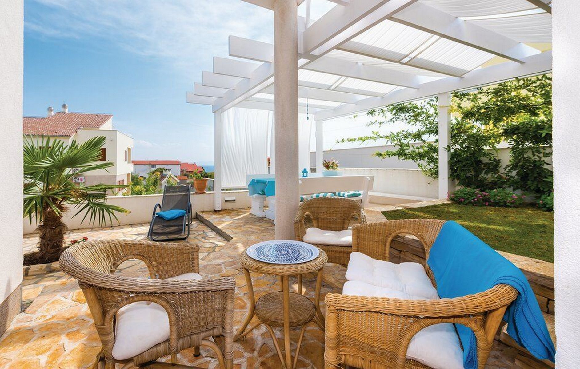 Apartment Private Garden 90061-A1