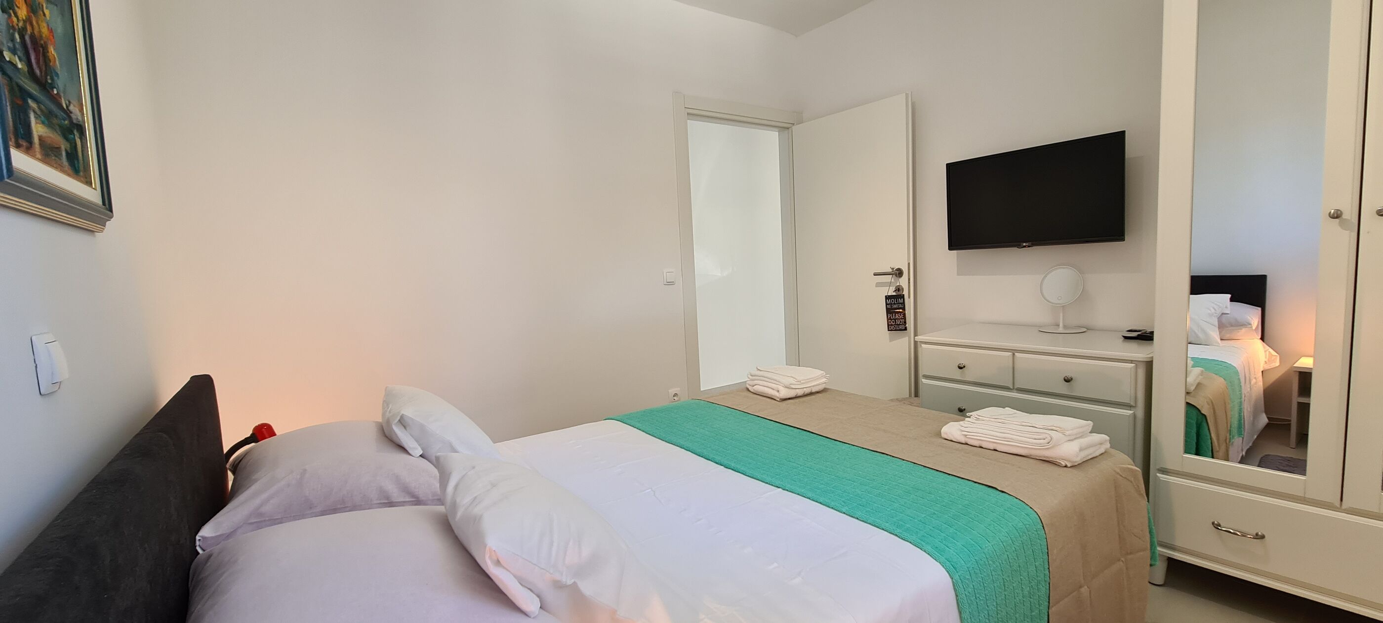 Apartments Pleasures 91051-A1