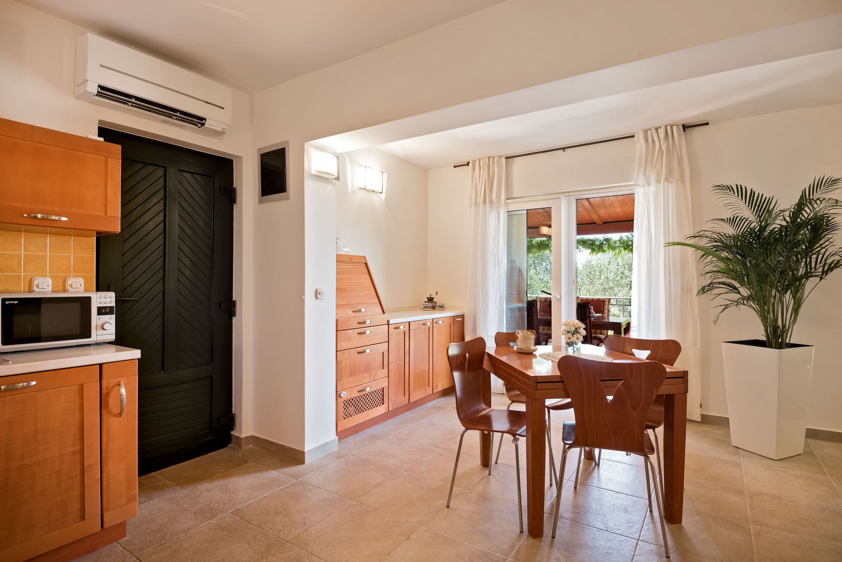 Apartments Roza 91041-A2