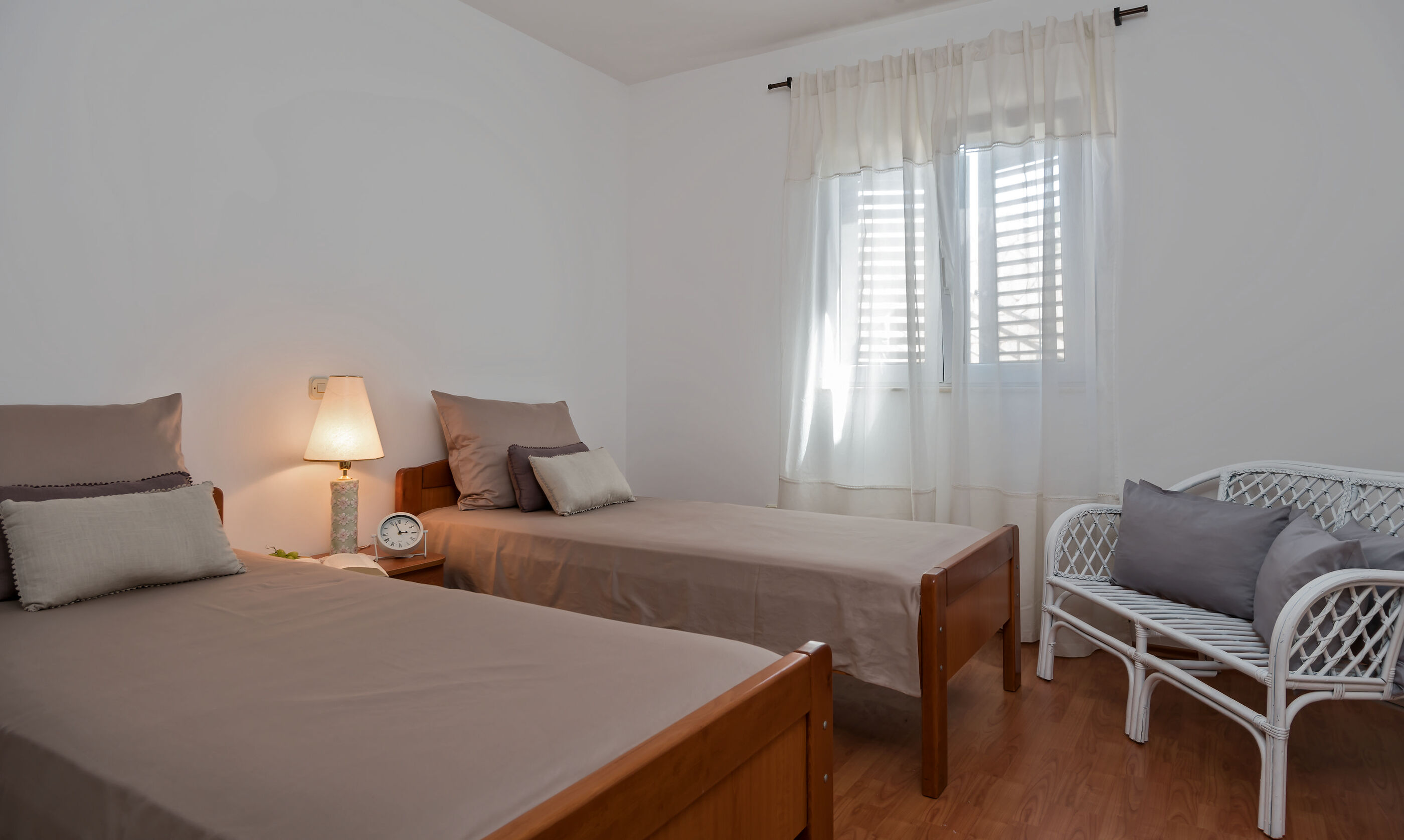 Apartments Roza 91041-A2