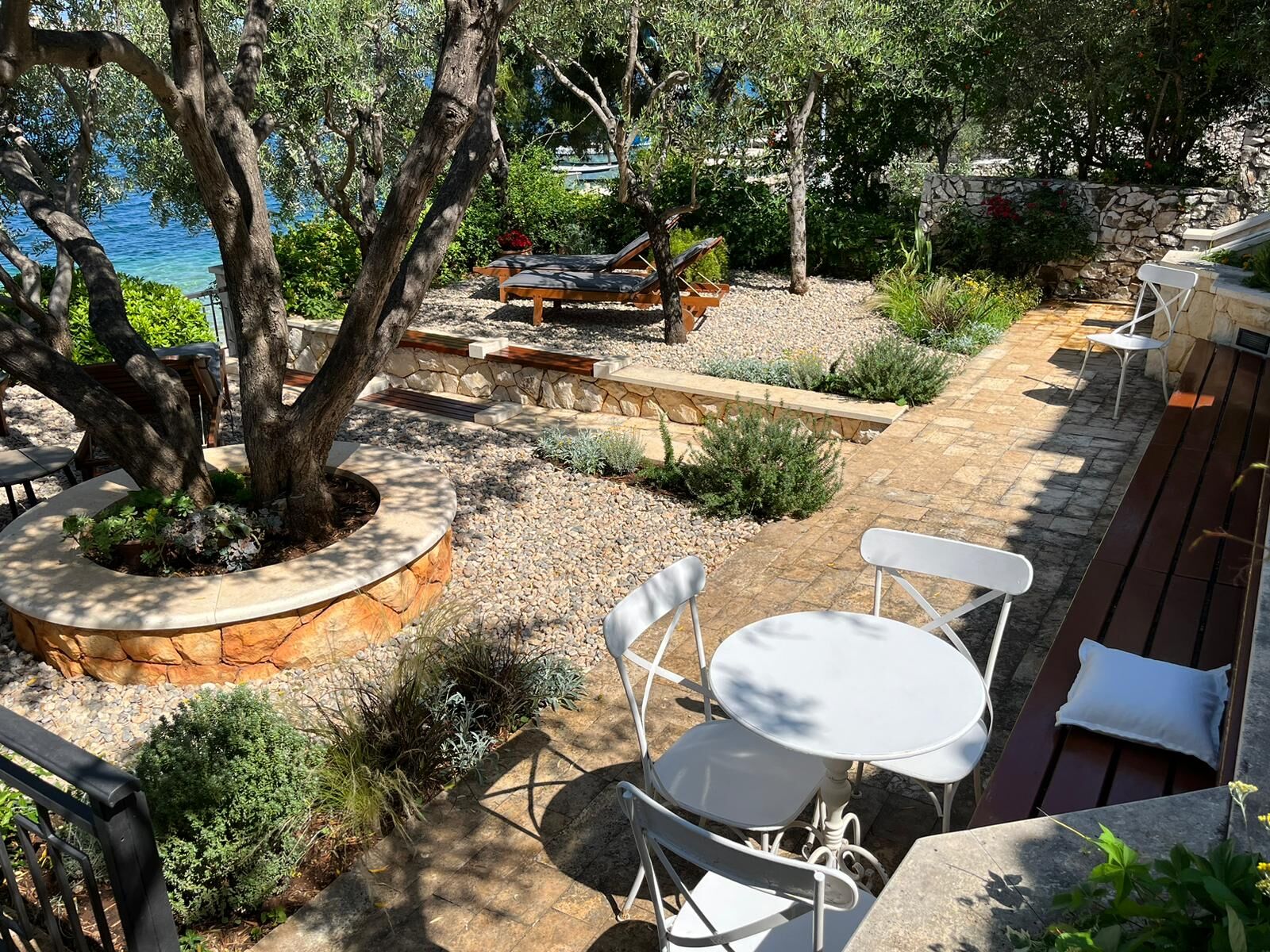 Apartments Roza 91041-A2