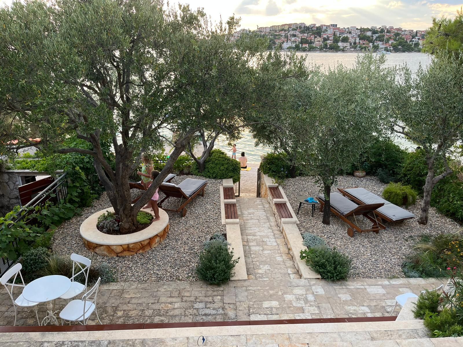 Apartments Roza 91041-A2