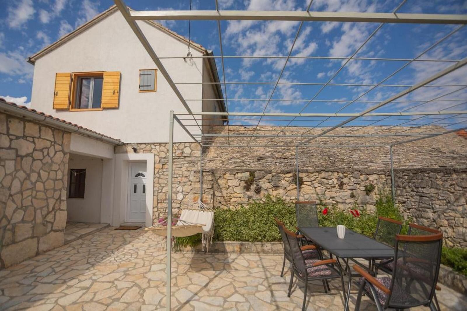 House MG 91171-K1